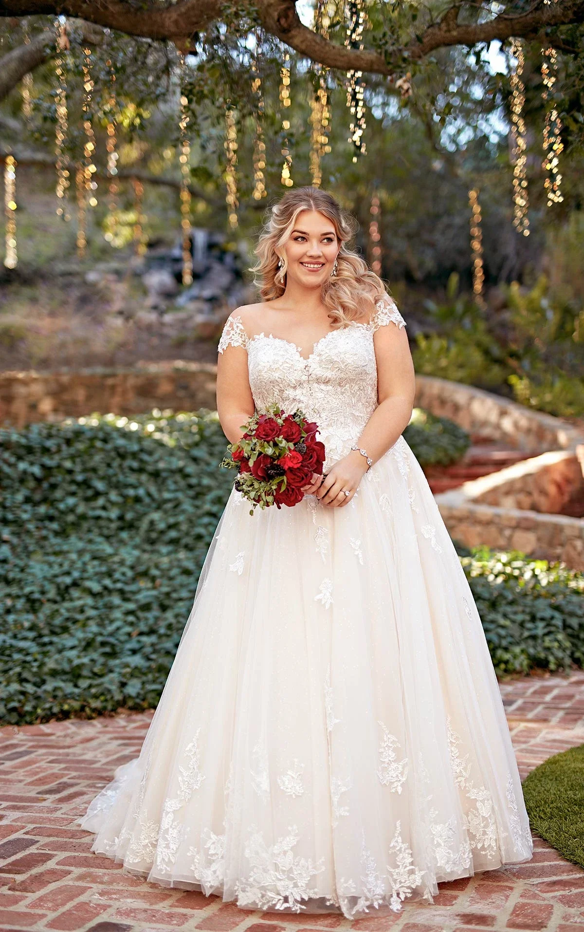 D2603-A1-EveryBody.EveryBride.webp