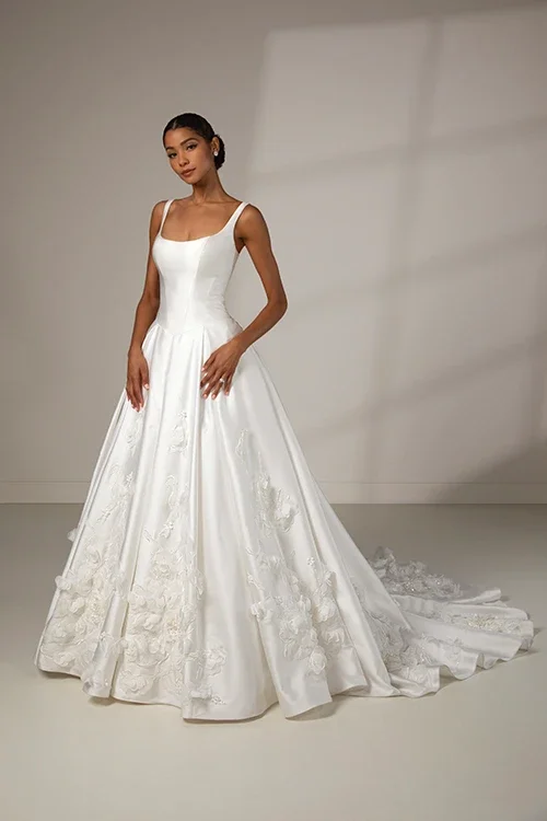 LE1372/ Size 12/ Ivory