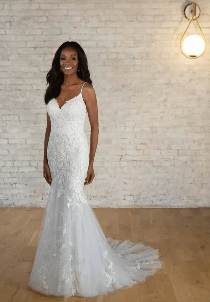 Stella-York-7650-Wedding-Dress_1024x1024.webp