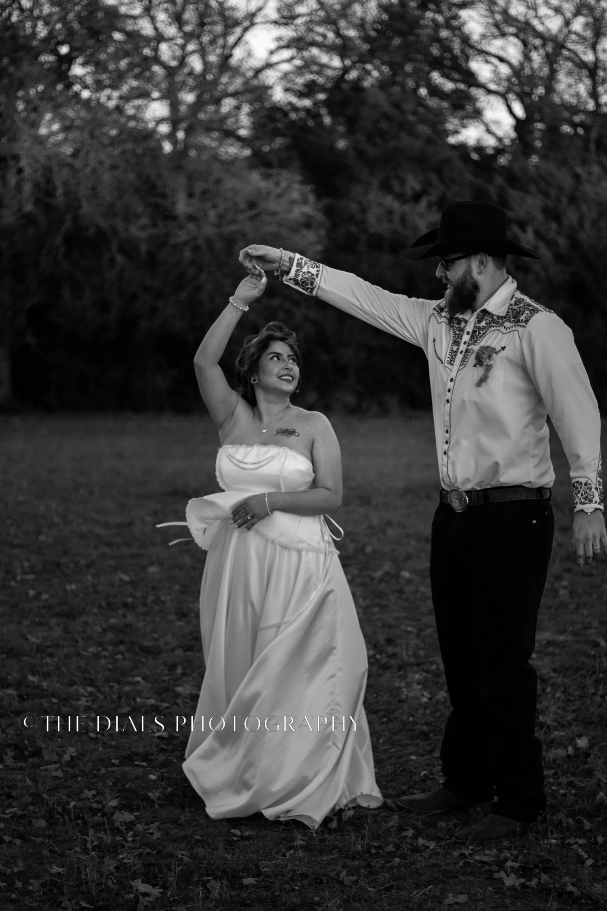 TheDialsPhotography_BridalPortraitsSession_WeatherfordTexas-21.jpg