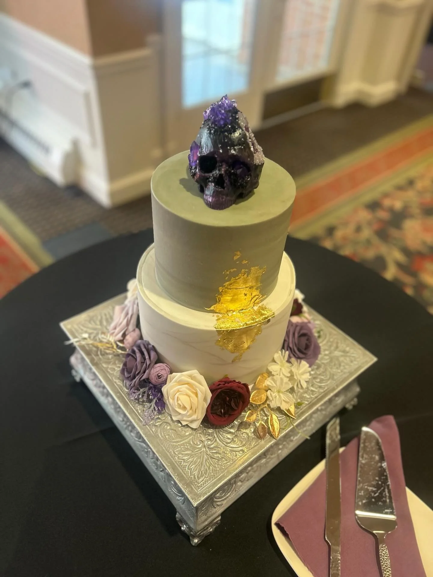 🏟️ : The Blair Center at Westfield | @theblaircenteratwestfield
📸 : Alexa P. Artistry |  @alexap.artistry 
💄 : Beauty Therapy | @beautytherapyinc 
💐 : Poppy Florals | @poppy__floral
🍽️ : The Blair Center at Westfield | @theblaircenteratwestfield