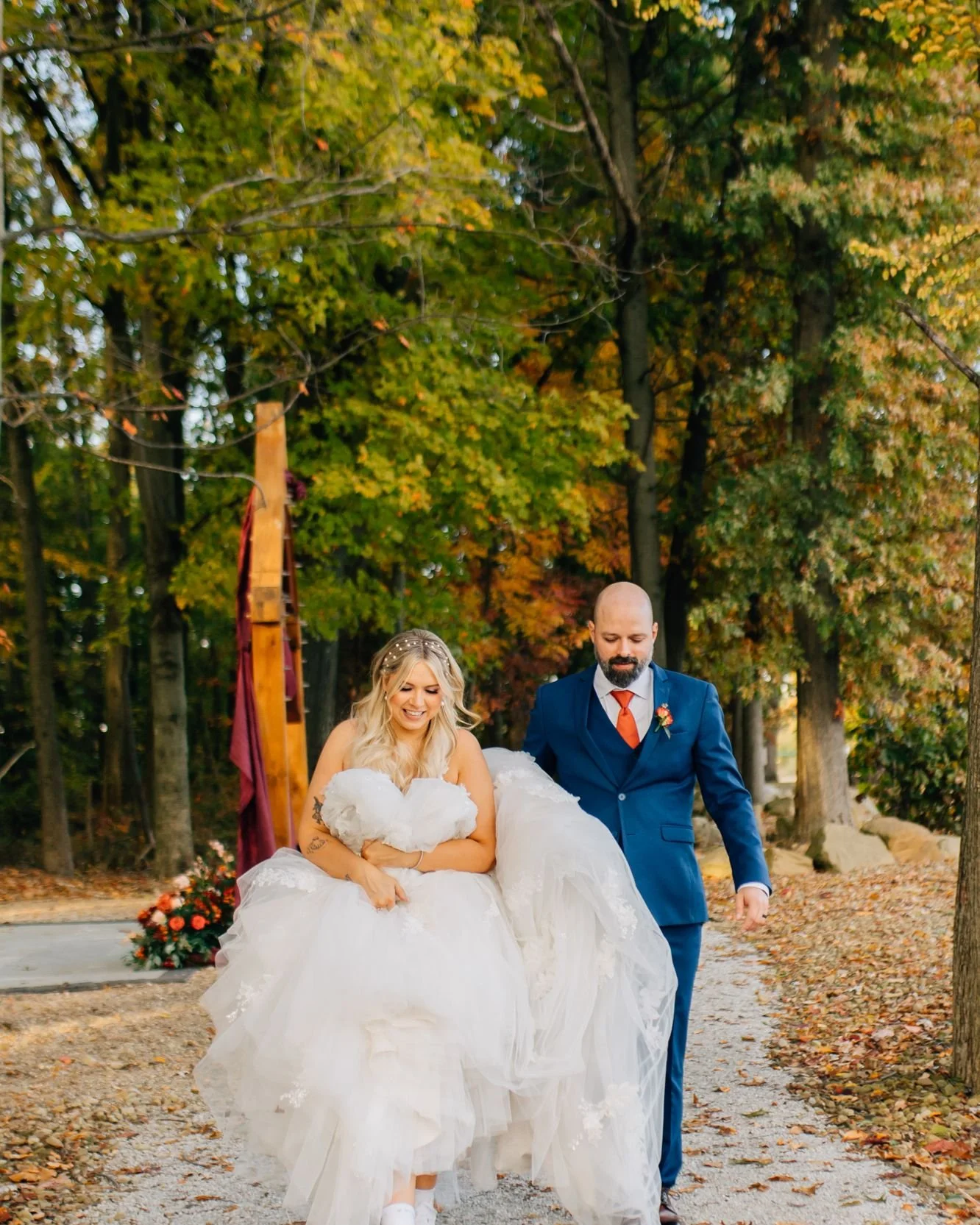 NICOLE &amp; DANNY

🏠: @thetudorhouseatmasonscove 
📸 : McKenzie Luree Photography 
💄: @artistrybycassie
💇&zwj;♀️: Maddie Kull
💐: Nikki's Perfect Petal Designs 
🎂: @sugar_shananigans
🎶: Bill Manos 
🪞: @thatsmyvibedesigns
🍽️: Dishes By Design 