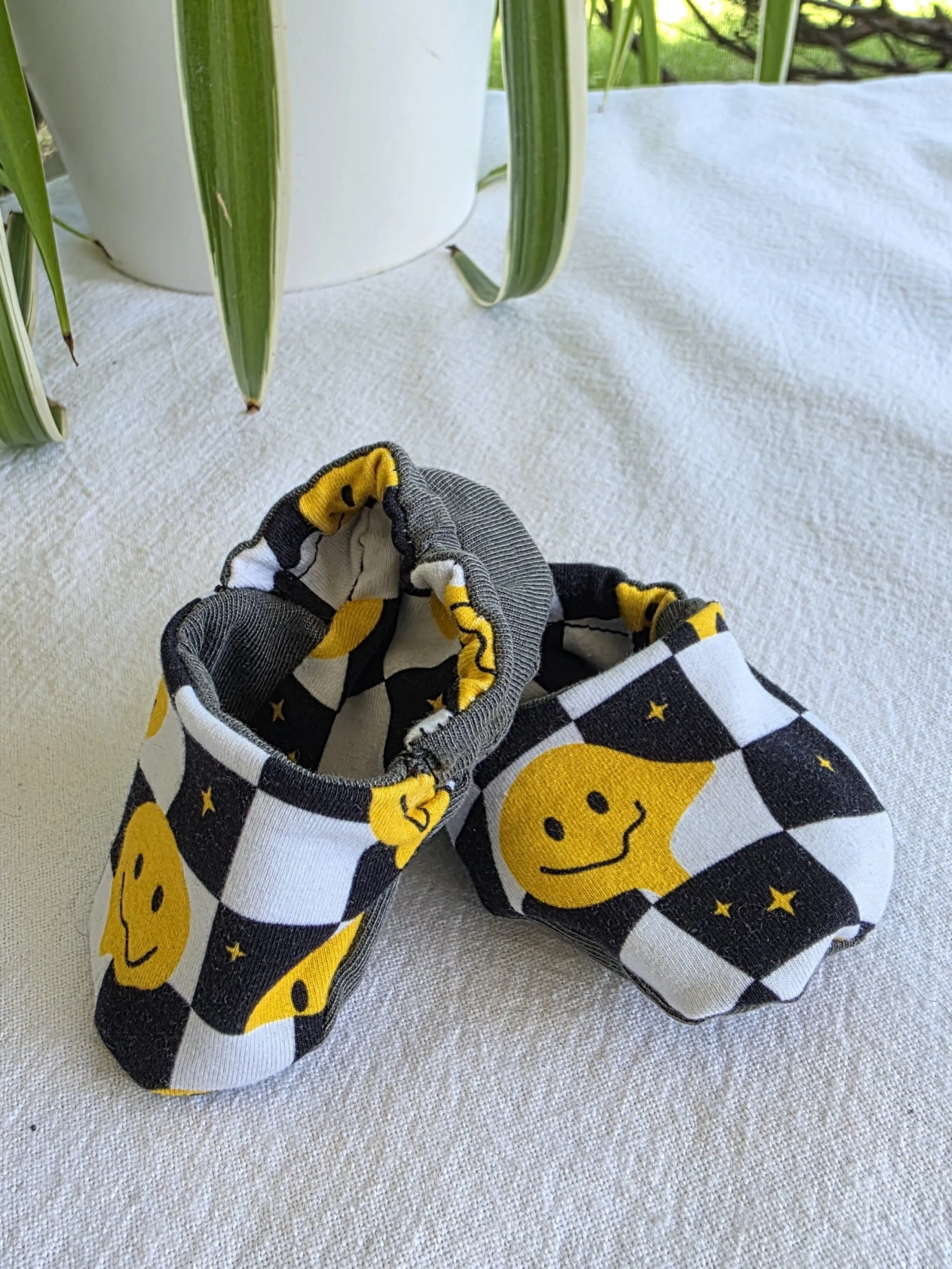 Reversible Booties - size 0