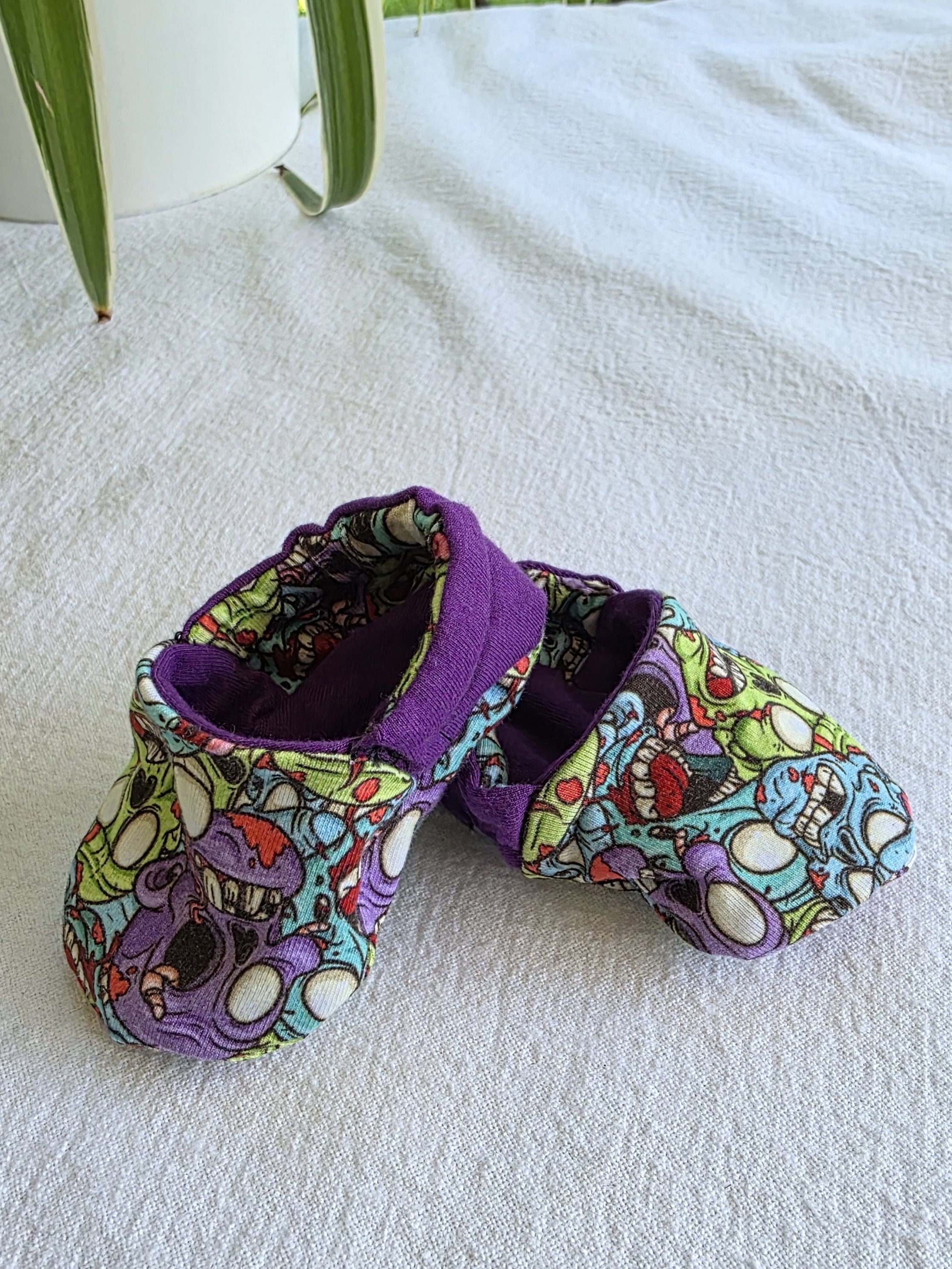 Reversible Booties - size 0