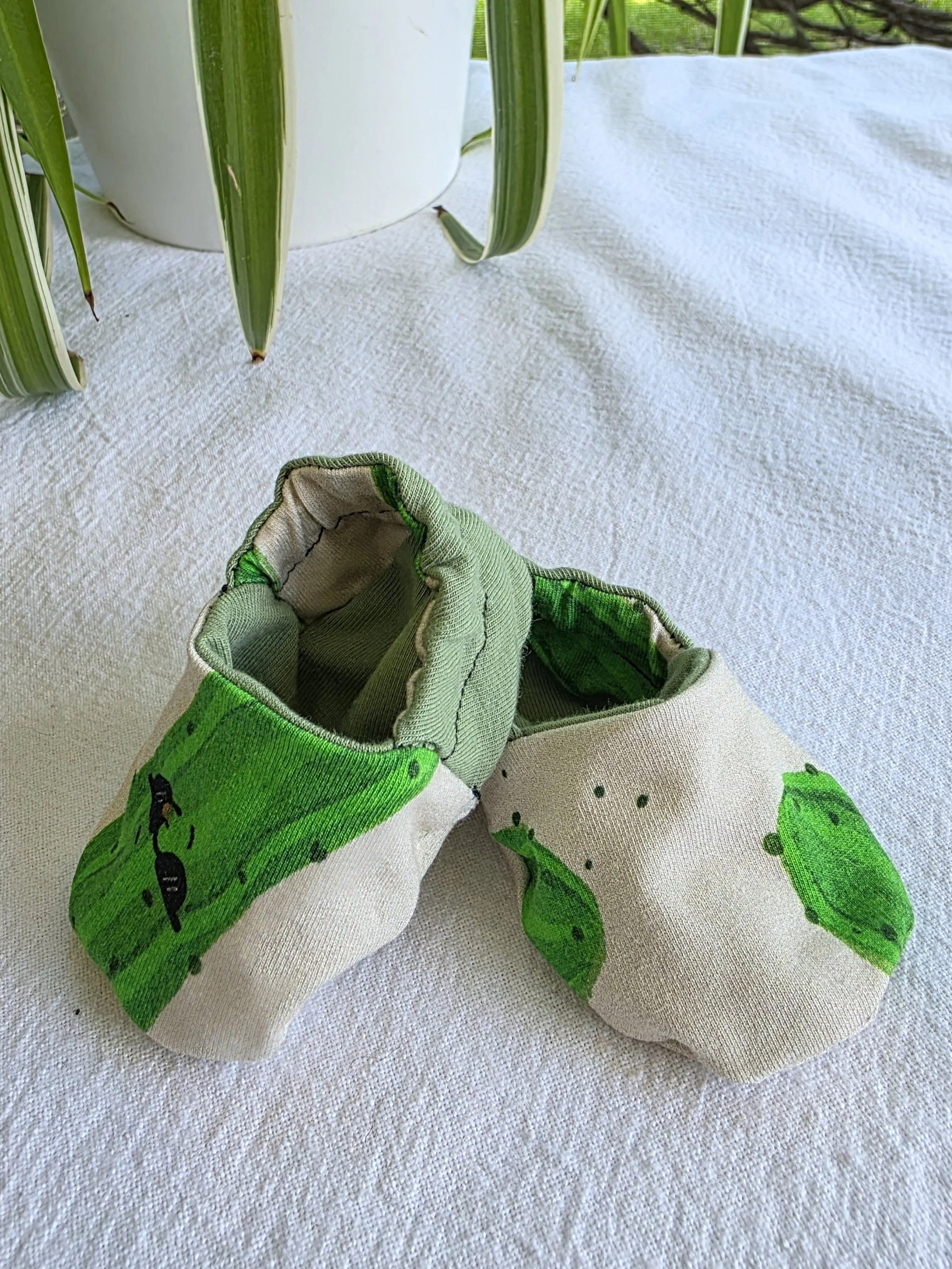 Reversible Booties - size 0