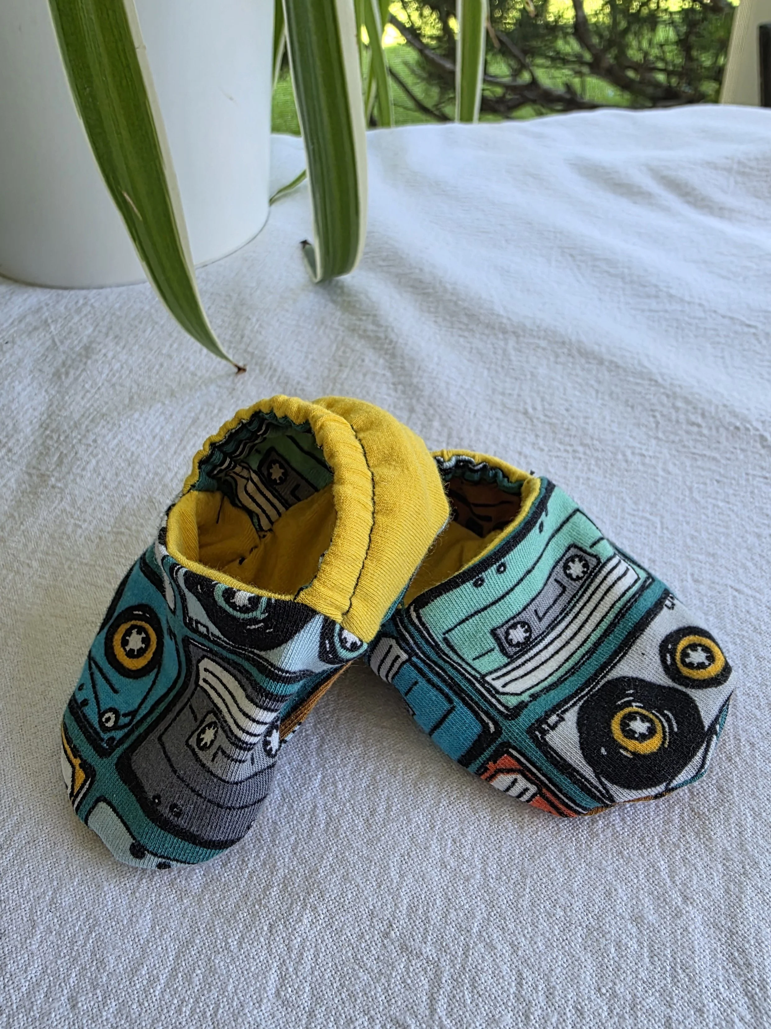 Reversible Booties - size 0
