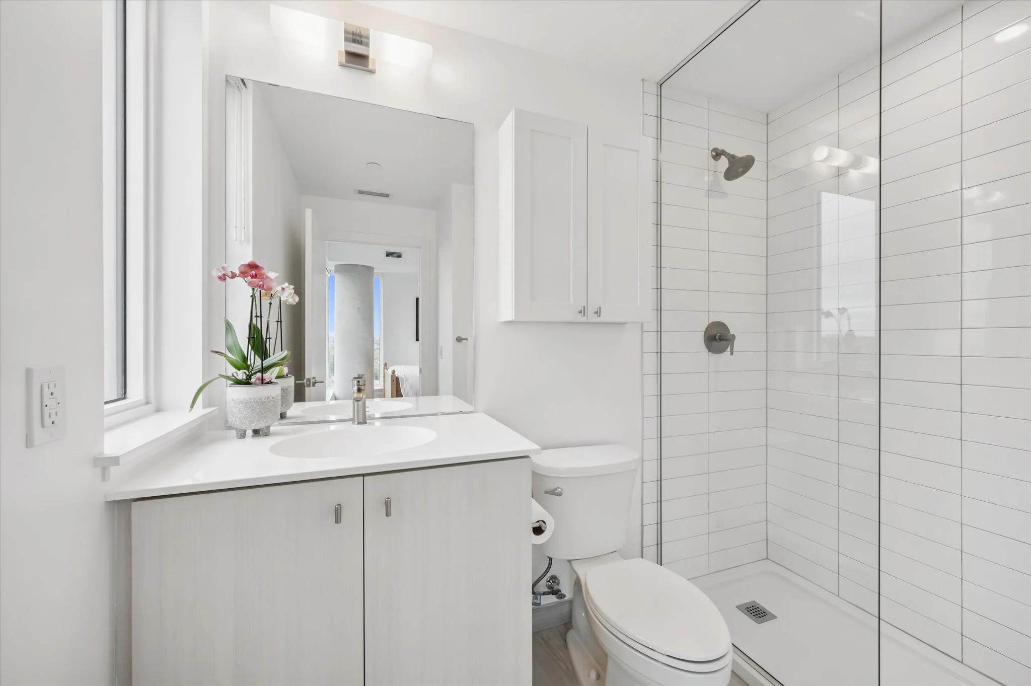 059-Wellington St S #909 015.jpg