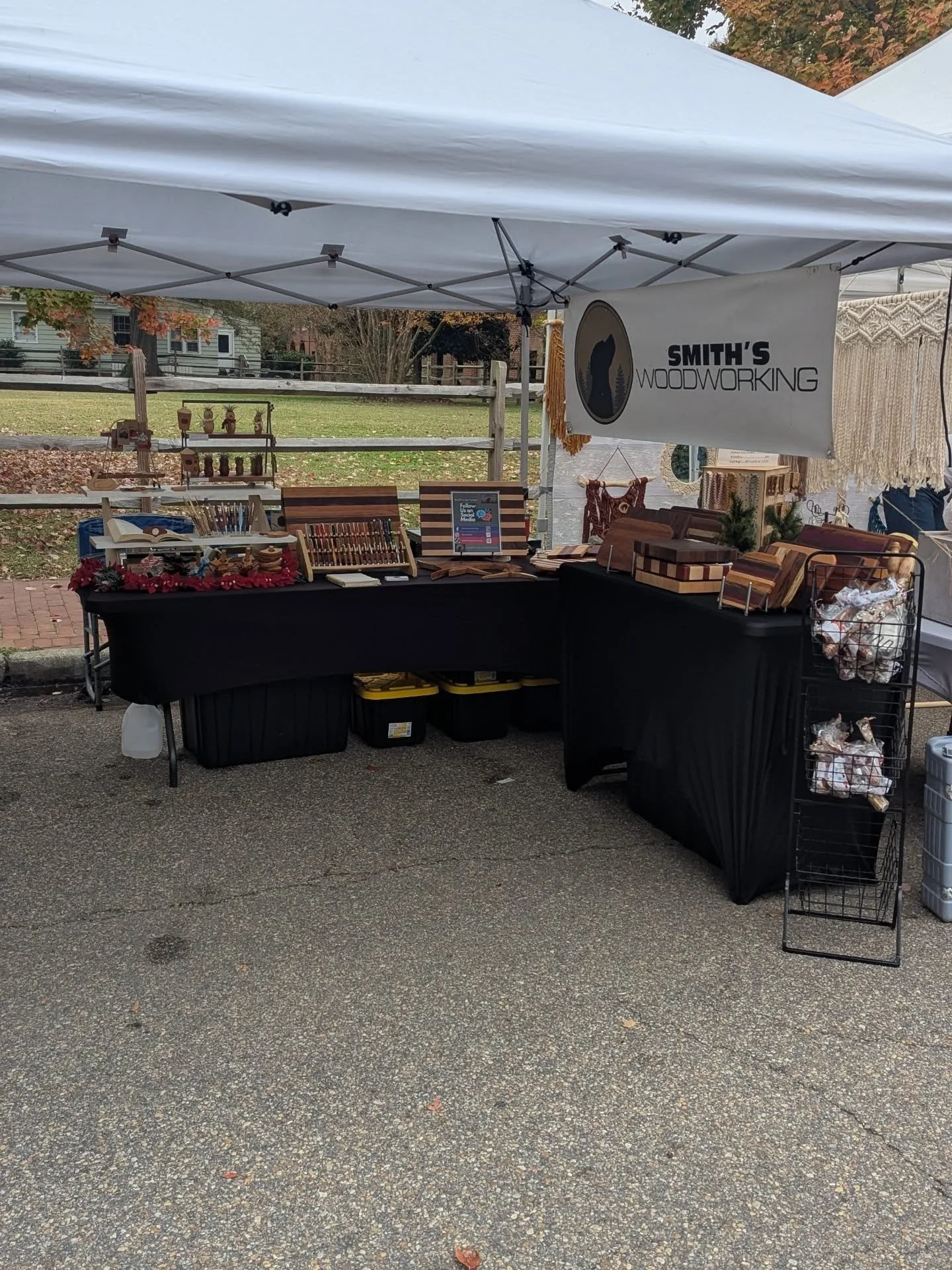 We are finally able to be back up here at Second Sundays in Williamsburg, Virginia!!! Swing out and find us and plenty of awesome vendors!!
.
#woodworking #charcuterieboards #cuttingboard #shoplocal #williamsburg
