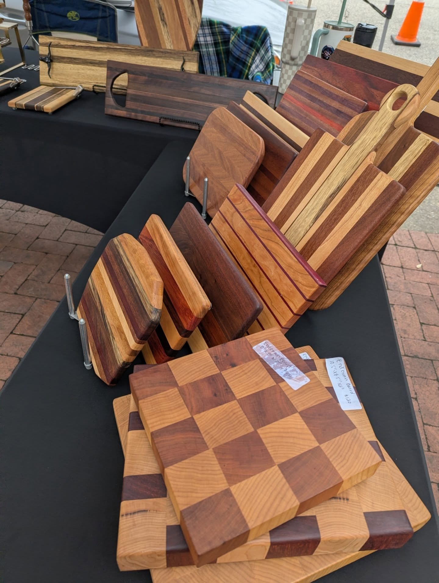 It's that time of year! Market season has officially started for us. Come out and find us at the Portsmouth Olde Towne Farmers Market!
.
#woodworking #smallbusiness #market #cuttingboard #charcuterieboards 
@portsmouthvafarmersmarket