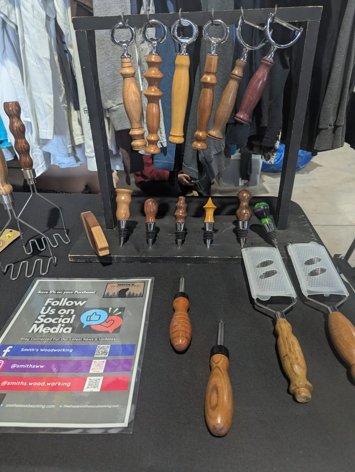 If you are looking for something to do on this wonderful Saturday, come out and visit us at either Makers Craft Brewery or down the road at Afterglow Brewing!!
.
#market #bazzar #woodworking #pens #cuttingboard @makersbrewery @afterglow_brewing @wint