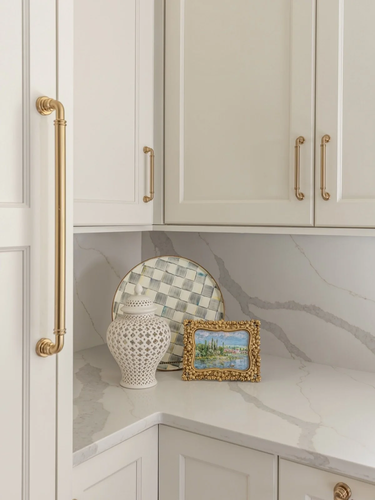 A beautifully done kitchen remodel by @maeddesignsco made even better by styling with the homeowner&rsquo;s collection of porcelain and artwork 💕 It&rsquo;s hard to photograph these beautiful spaces and not walk away with a few pieces added to my wi