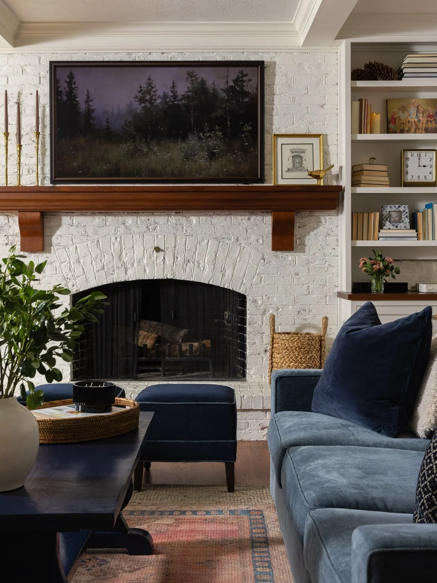 New work for @custom__living 🔥

ID: @shelbyblackinteriors 

#indyinteriordesigner #indyphotographer #interiorphotographer #indianadesigner #interiordesignphotography