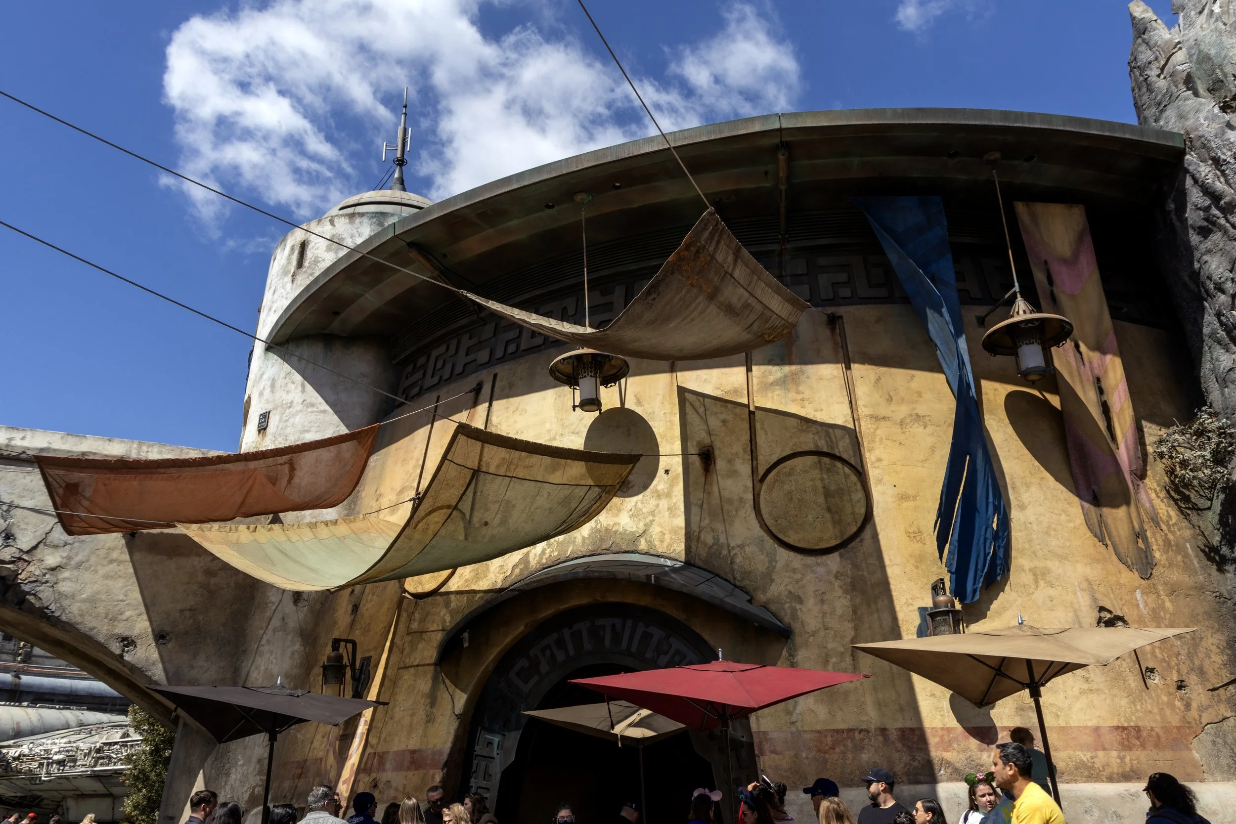 Oga's Cantina - Outside.jpg