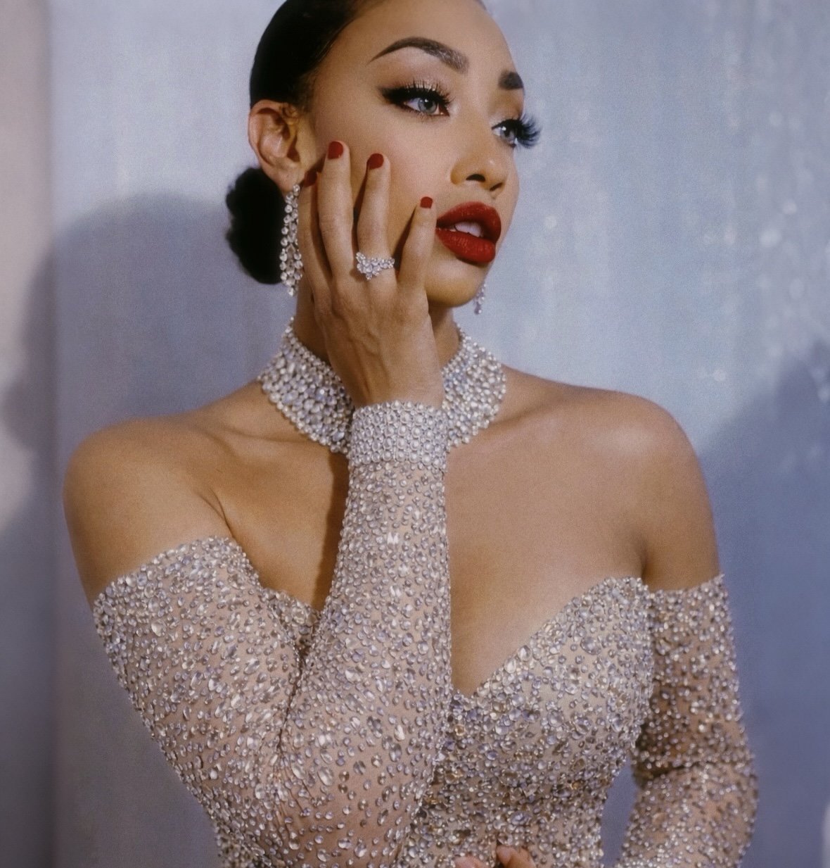 From the Desk of Queen of Opera: Allow Me to Reintroduce Myself