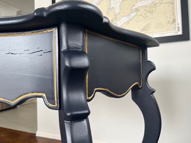 Blue console detail right corner .jpeg