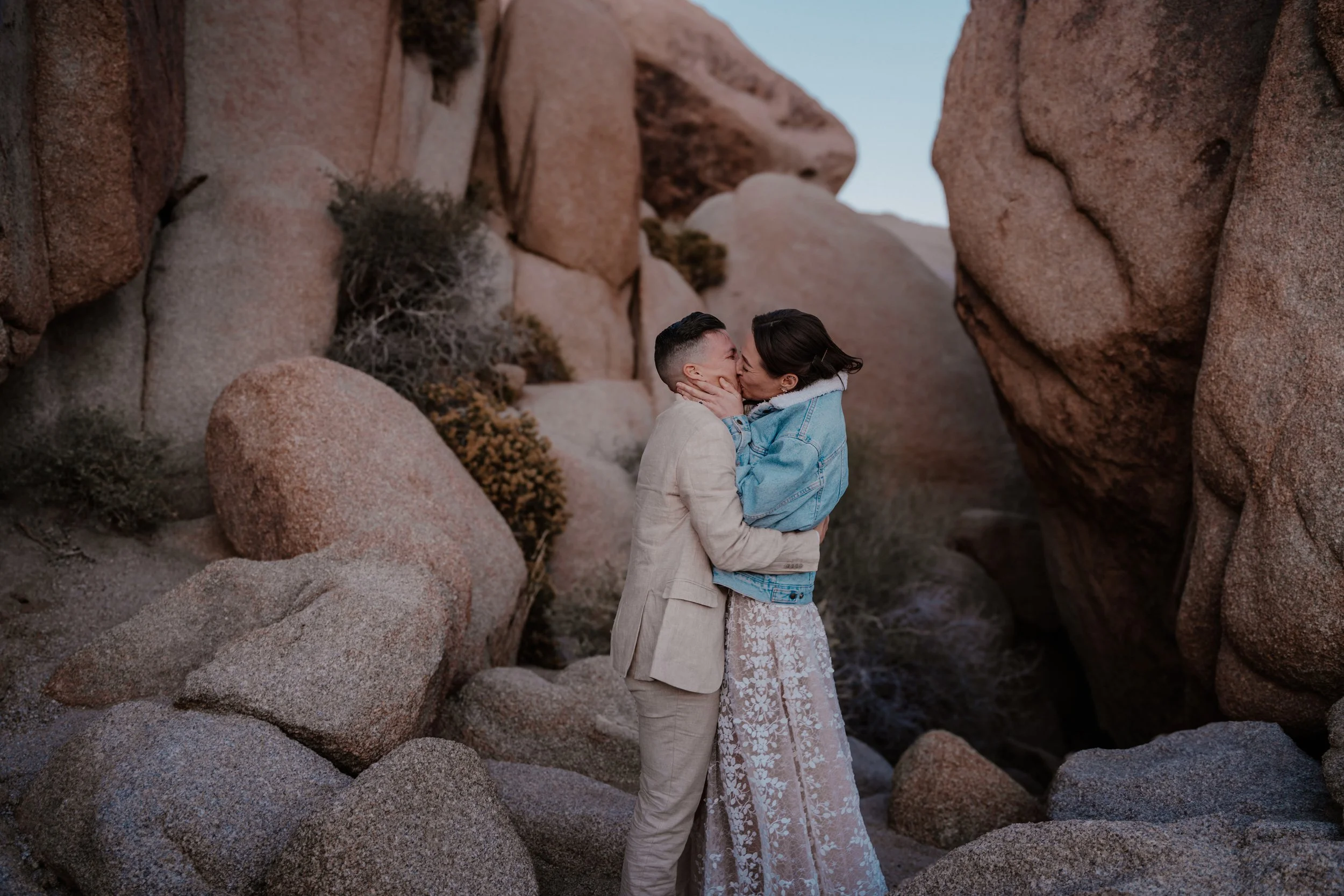 231109_Jadai&Aurelia_JoshuaTree_1446.jpg