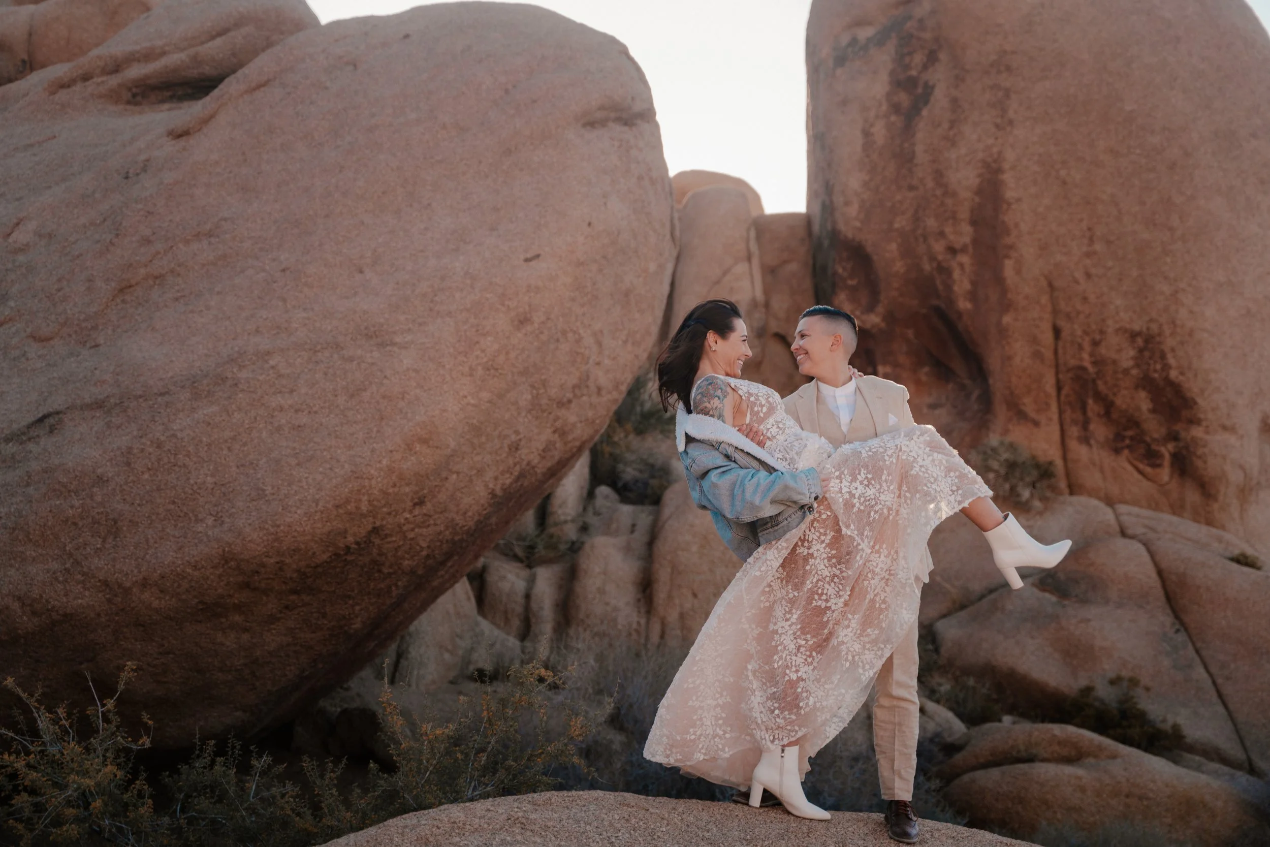 231109_Jadai&Aurelia_JoshuaTree_0762.jpg