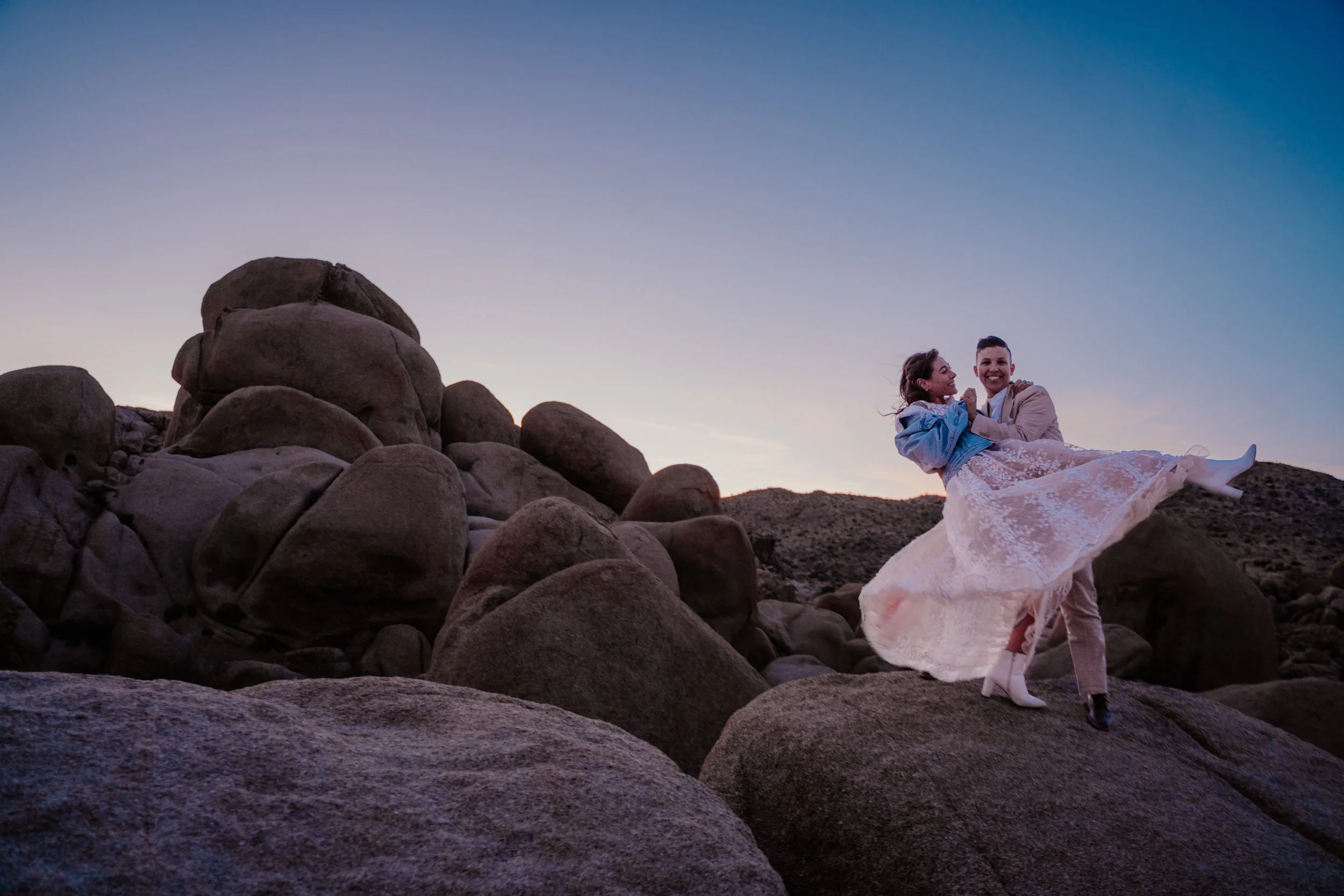 231109_Jadai&Aurelia_JoshuaTree_1634.jpg