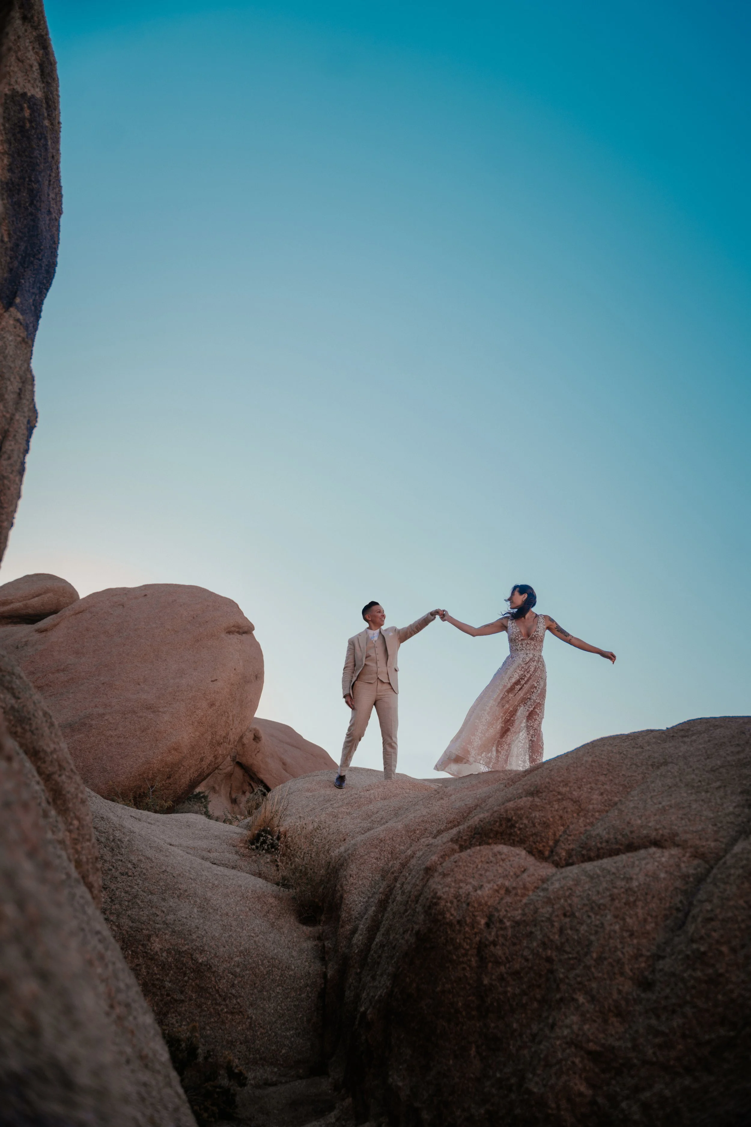 231109_Jadai&Aurelia_JoshuaTree_0677.jpg