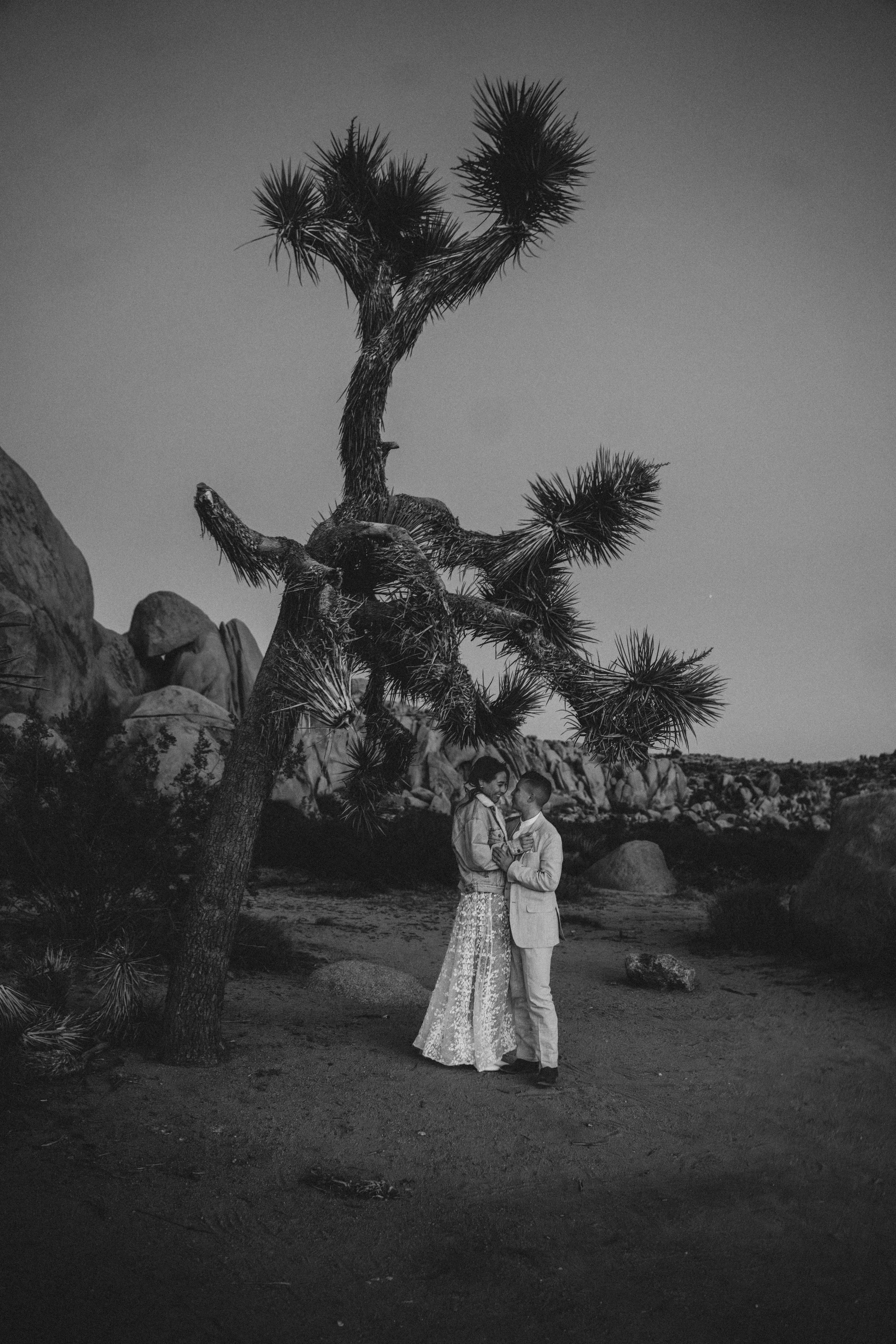 231109_Jadai&Aurelia_JoshuaTree_1738_BW.jpg