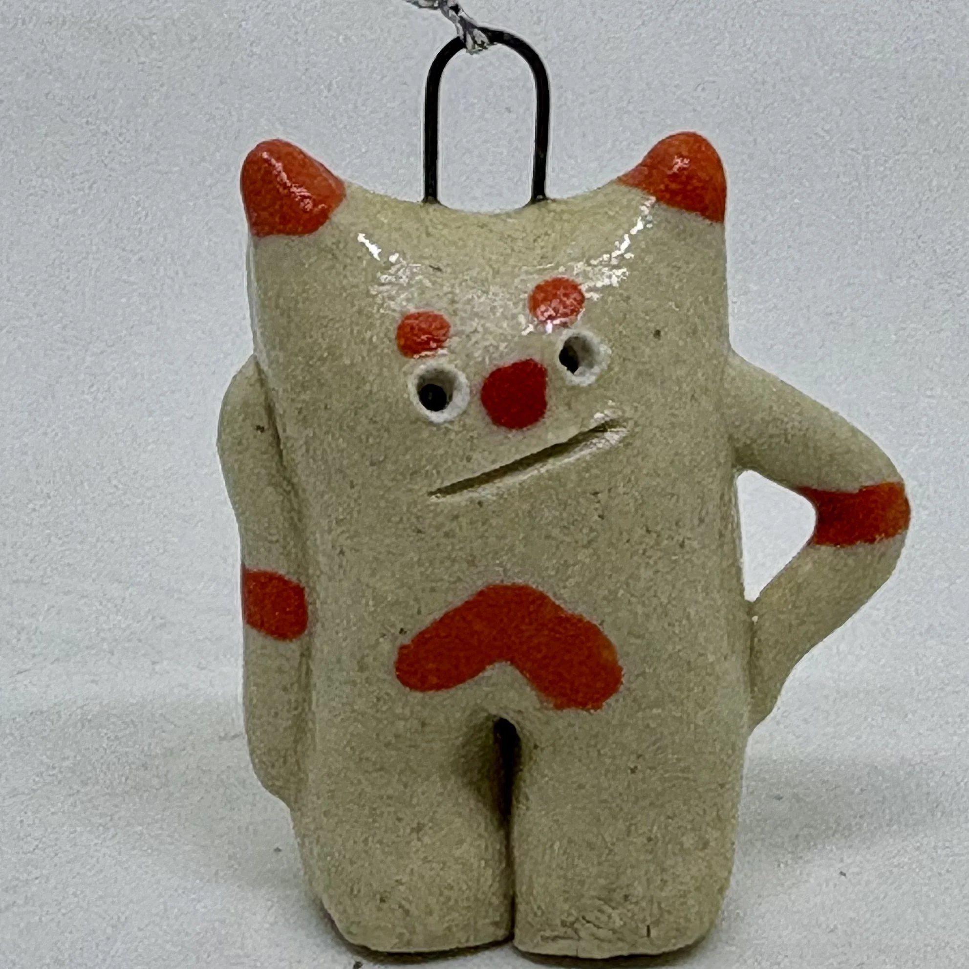 Little Guy - Cat-ear with orange eyebrows