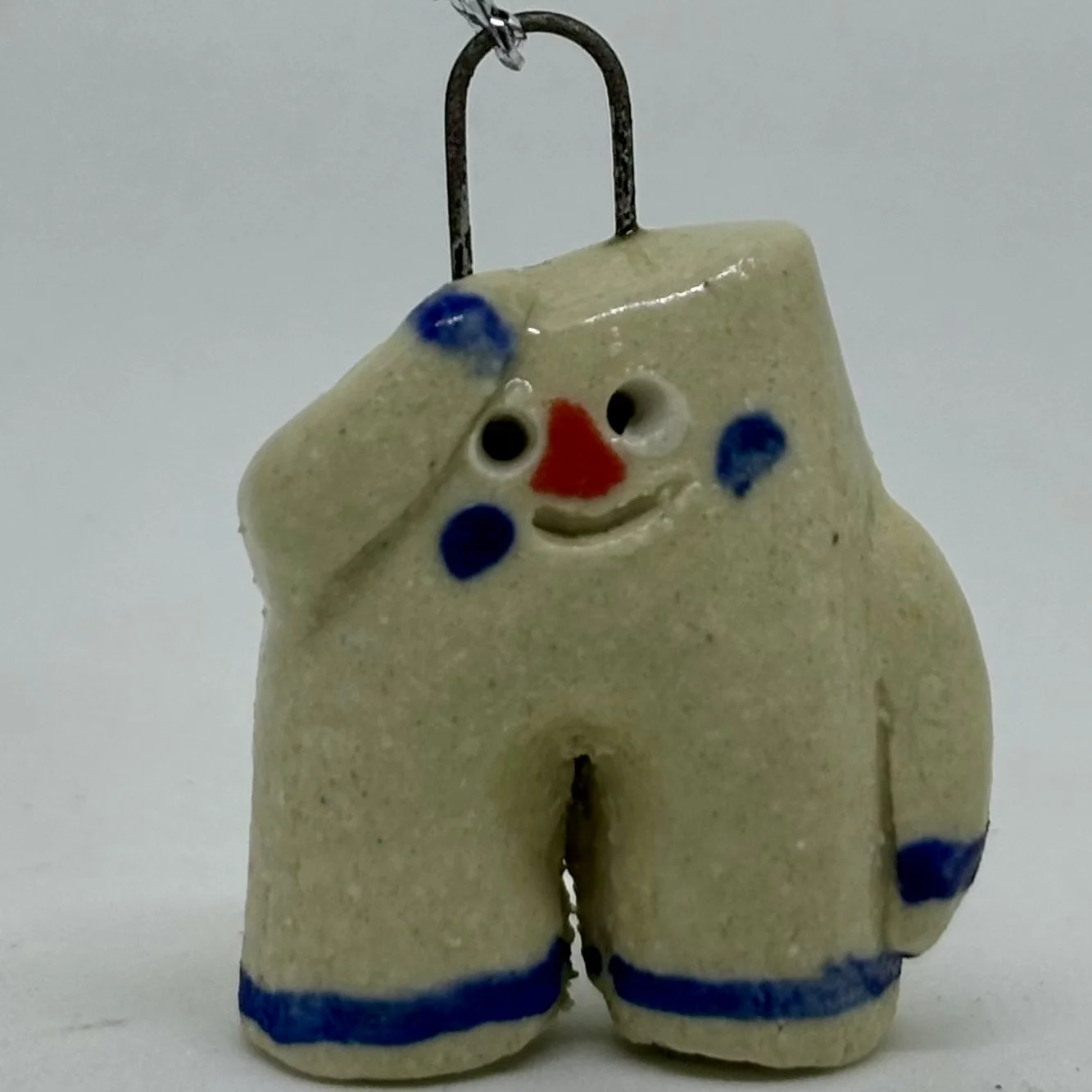 Shortie - Point-head with blue mittens