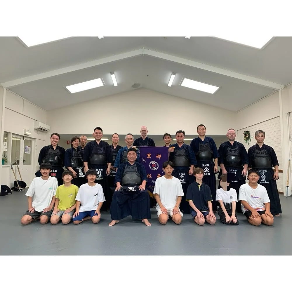 We had the honor of welcoming Junichi Tashiro sensei, Vice President of the Saga Prefecture Kendo Federation, to Reishinkan. 

This marked his first visit to Australia in two years since the pandemic began. His spirit, piercing gaze, and dignified pr