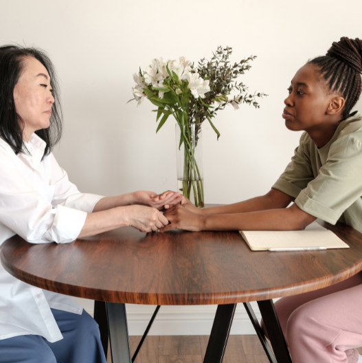 Overcoming Fear of Judgment: How to Build Self-Confidence in Social Interactions