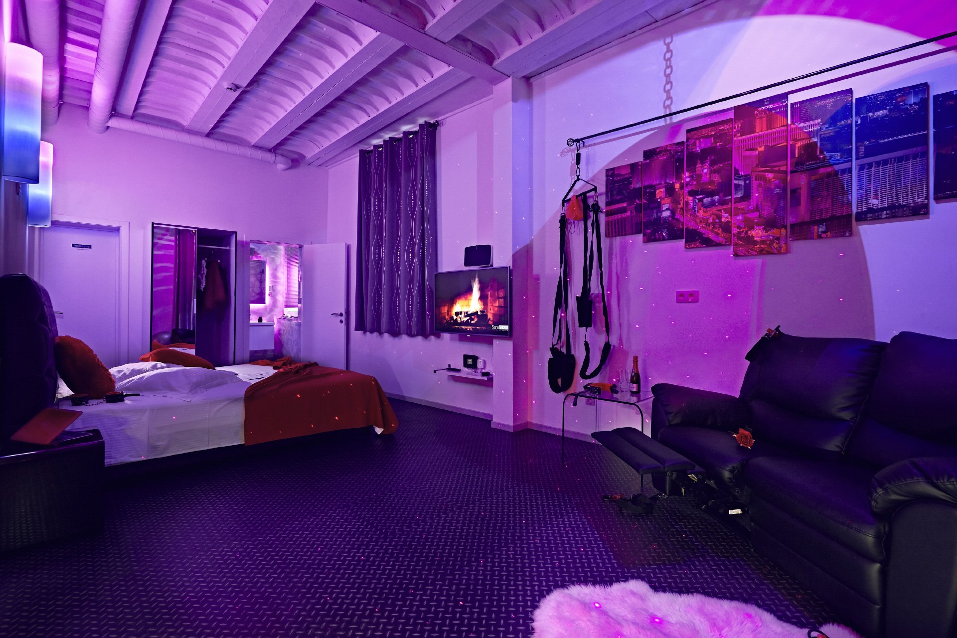 Room 2 - Las Vegas