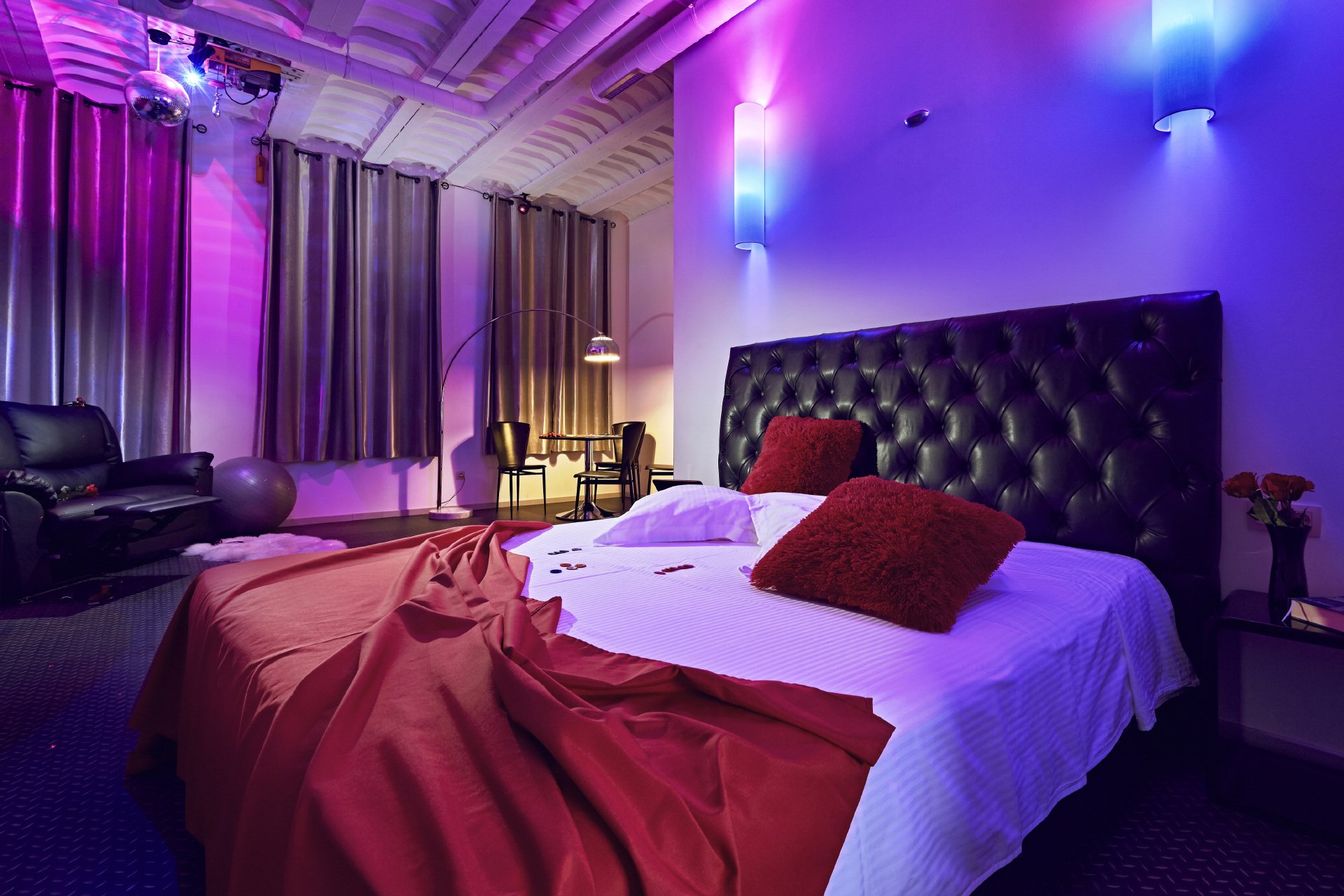 Room 2 - Las Vegas