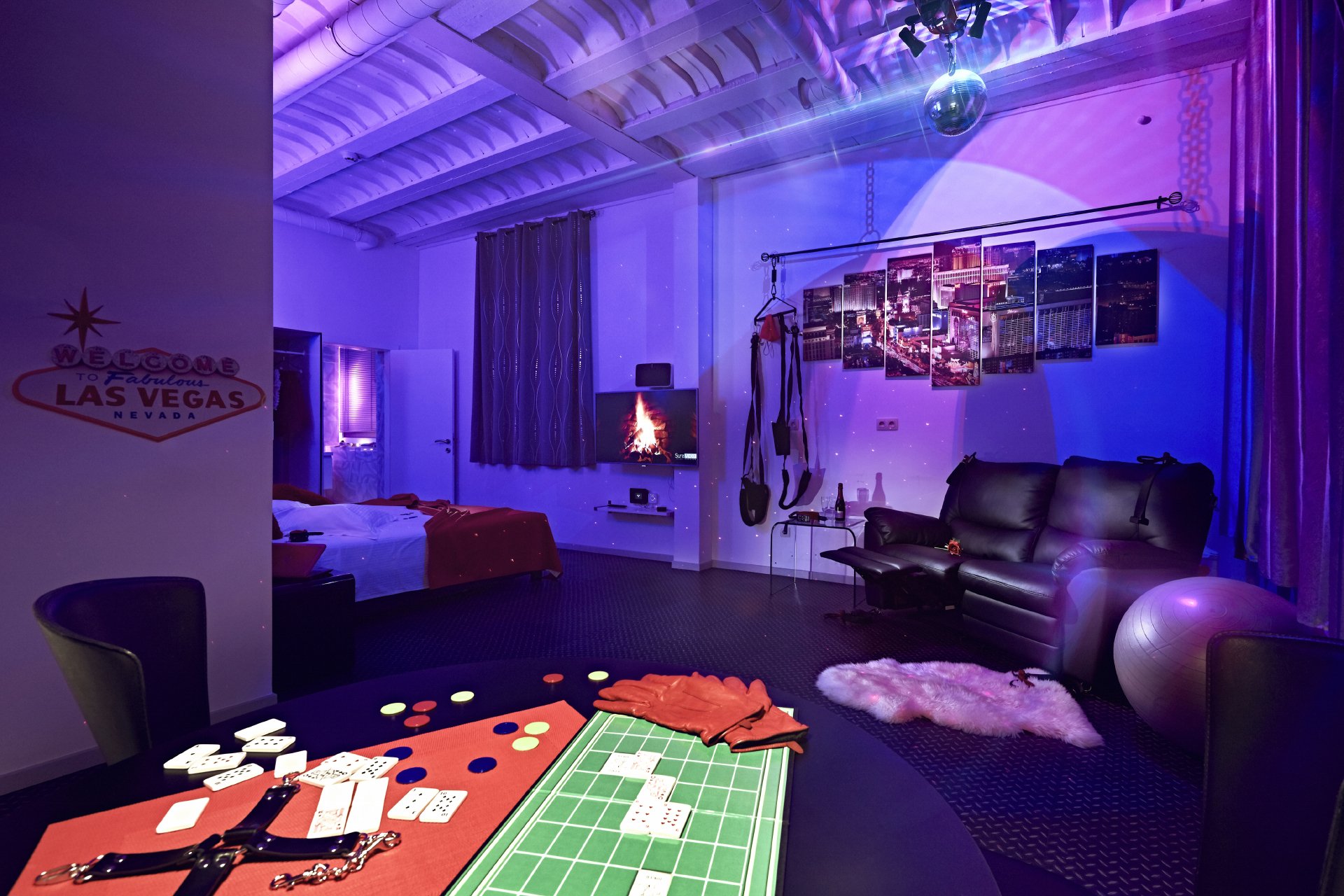 Room 2 - Las Vegas