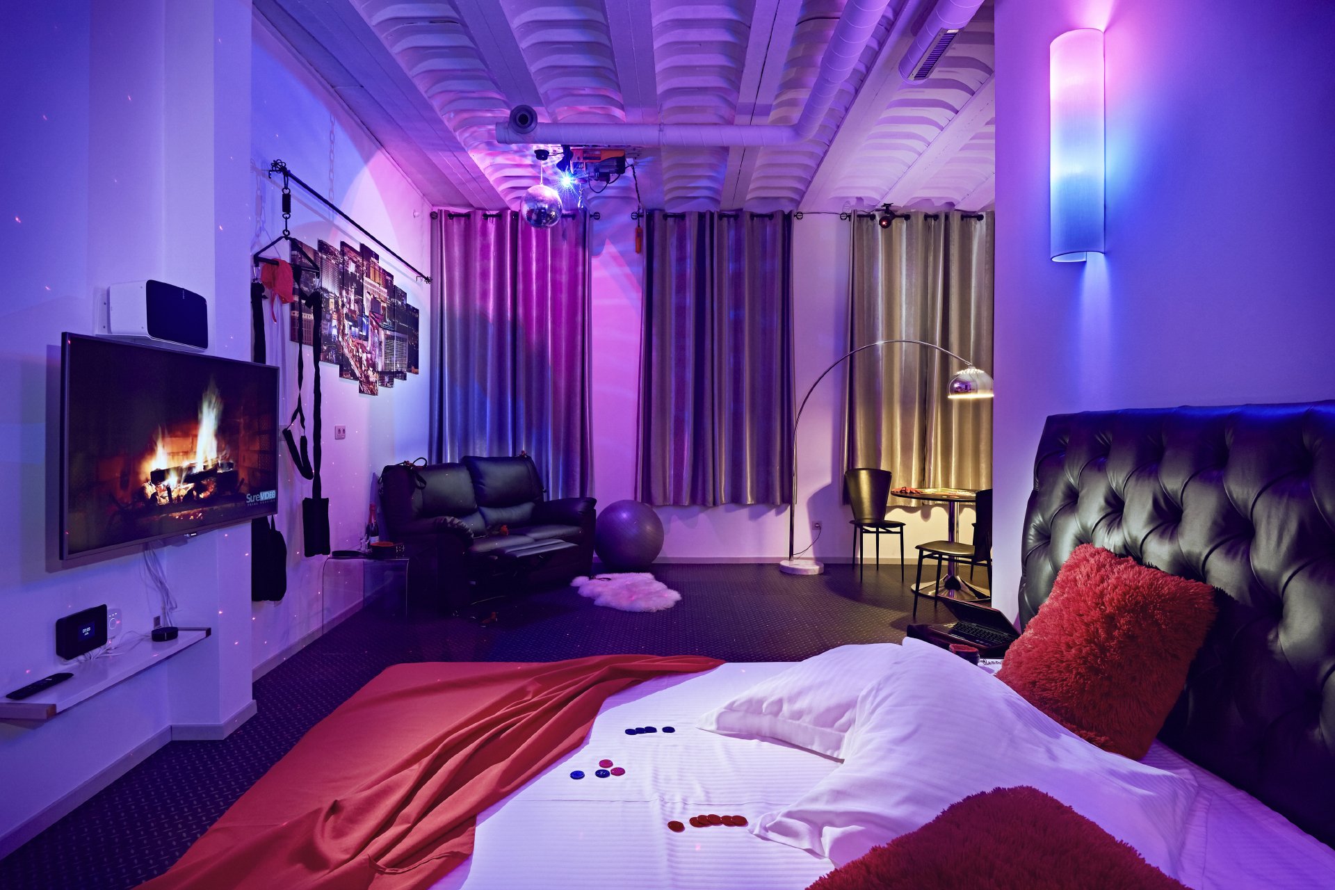 Room 2 - Las Vegas