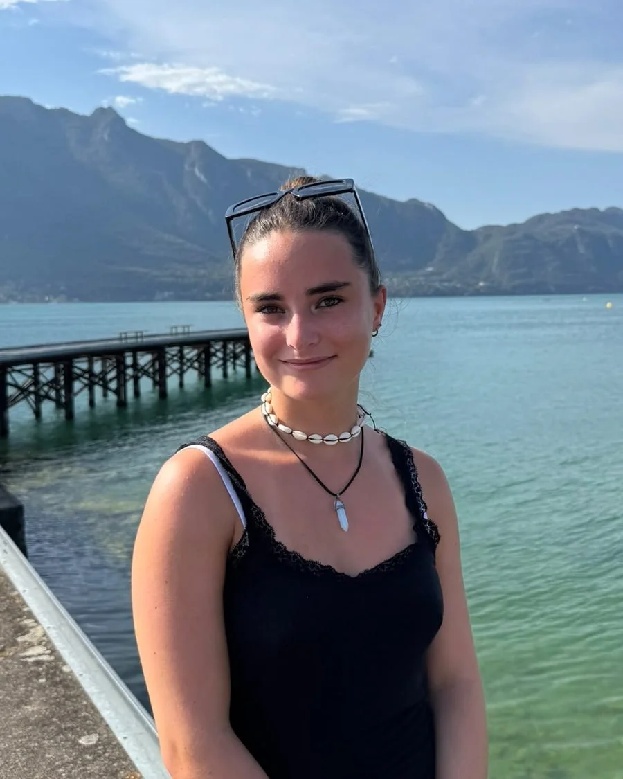 Portrait de Romane Larcher, alternante en communication chez Digital Mountain Consulting