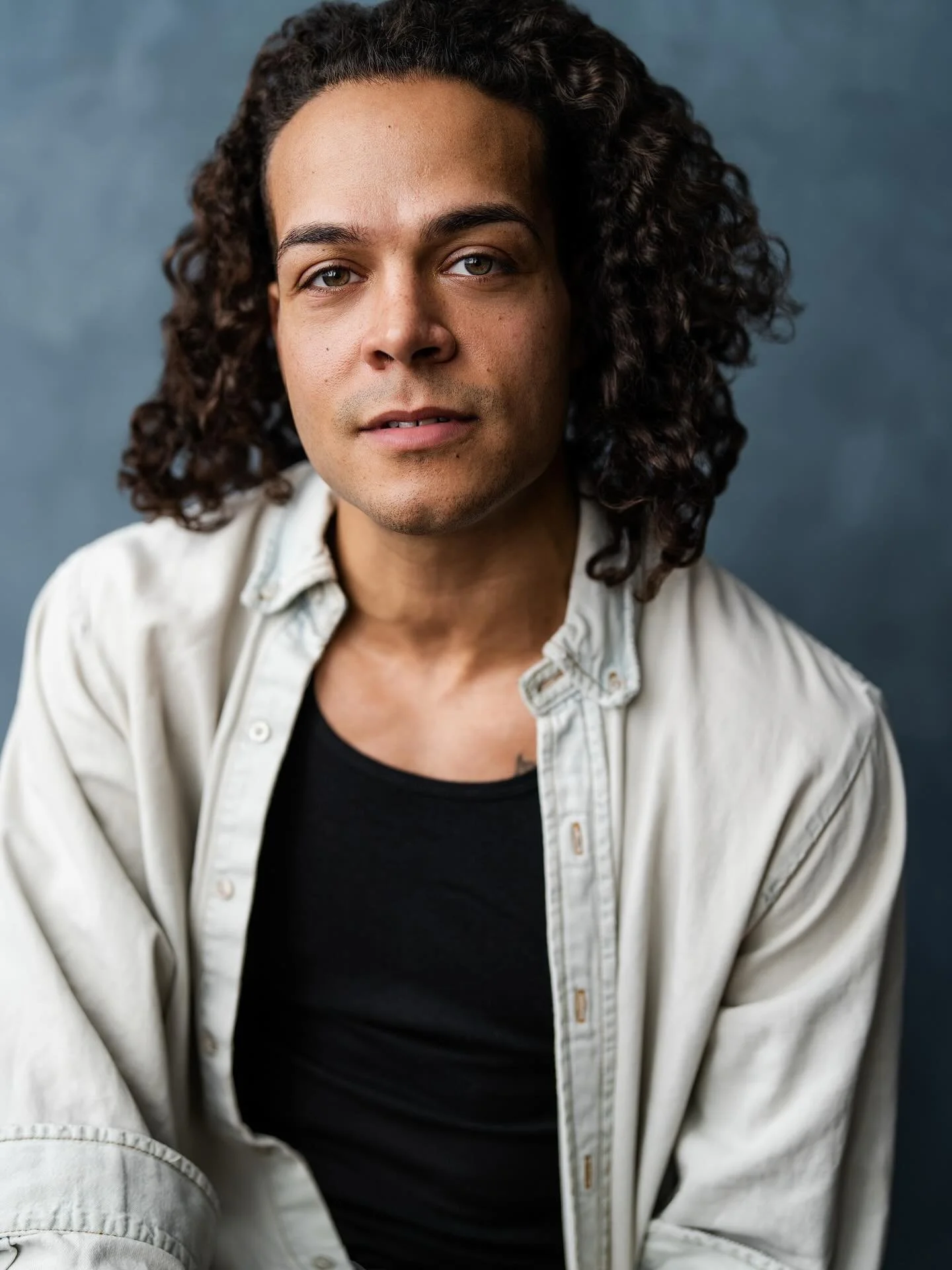 &ldquo;If I were truly courting you, I would not need flowers, only five minutes alone with you in a drawing room.&rdquo; &ndash; Simon Basset

📸: @yellowbellyphoto 

#bridgerton #londonactor #castingnetworks #headshotsnyc #prideandprejudice