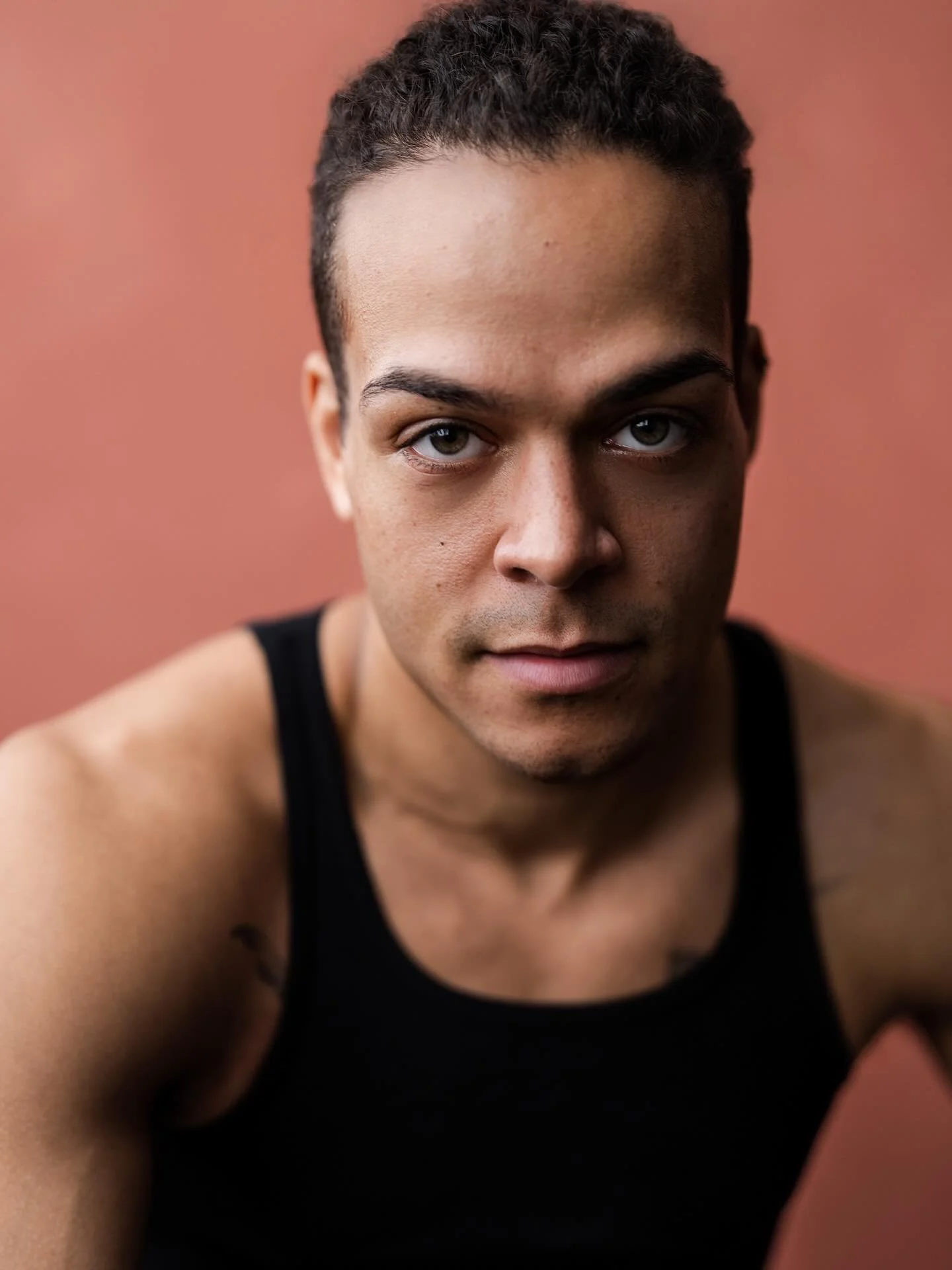 &ldquo;Everyone has a secret. People are always hiding something: their vulnerabilities, their fears, their shame. I don&rsquo;t care how happy he looks. Everyone has a monster.&ldquo; - Elliot, Mr. Robot

#actor #headshot #svu #antihero #castingcall