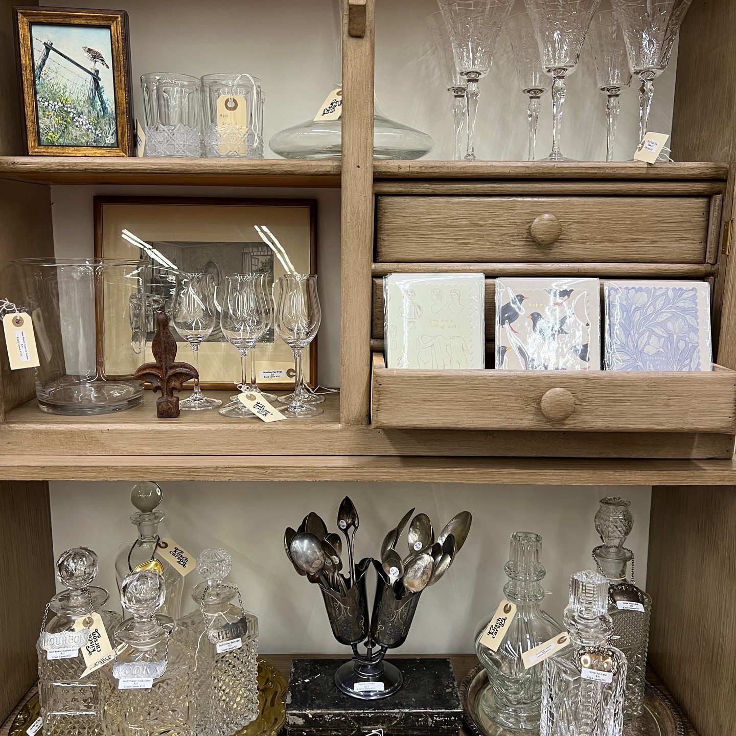 Spice up your home bar with some lovely classics. Find @kitschcarson at the Carson Antiques and Collectibles Mall, booth 51, vendor #333 #carsoncity #visitcarsoncity #cottagestyle
#farmhouse
#farmhousedecor
#farmhousestyle
#cozy
#bohostyle
#modernfar