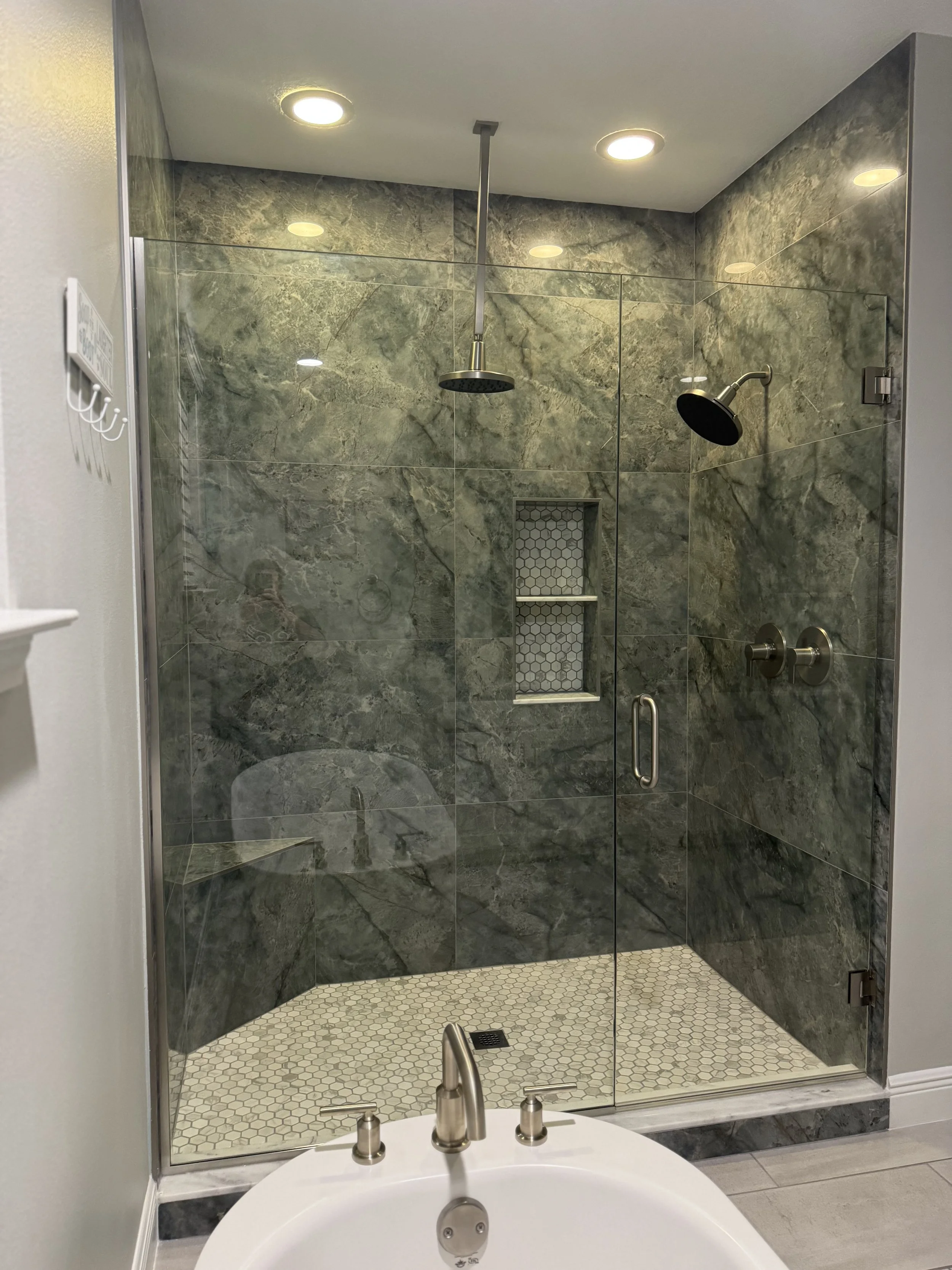 bathroom 5.jpg