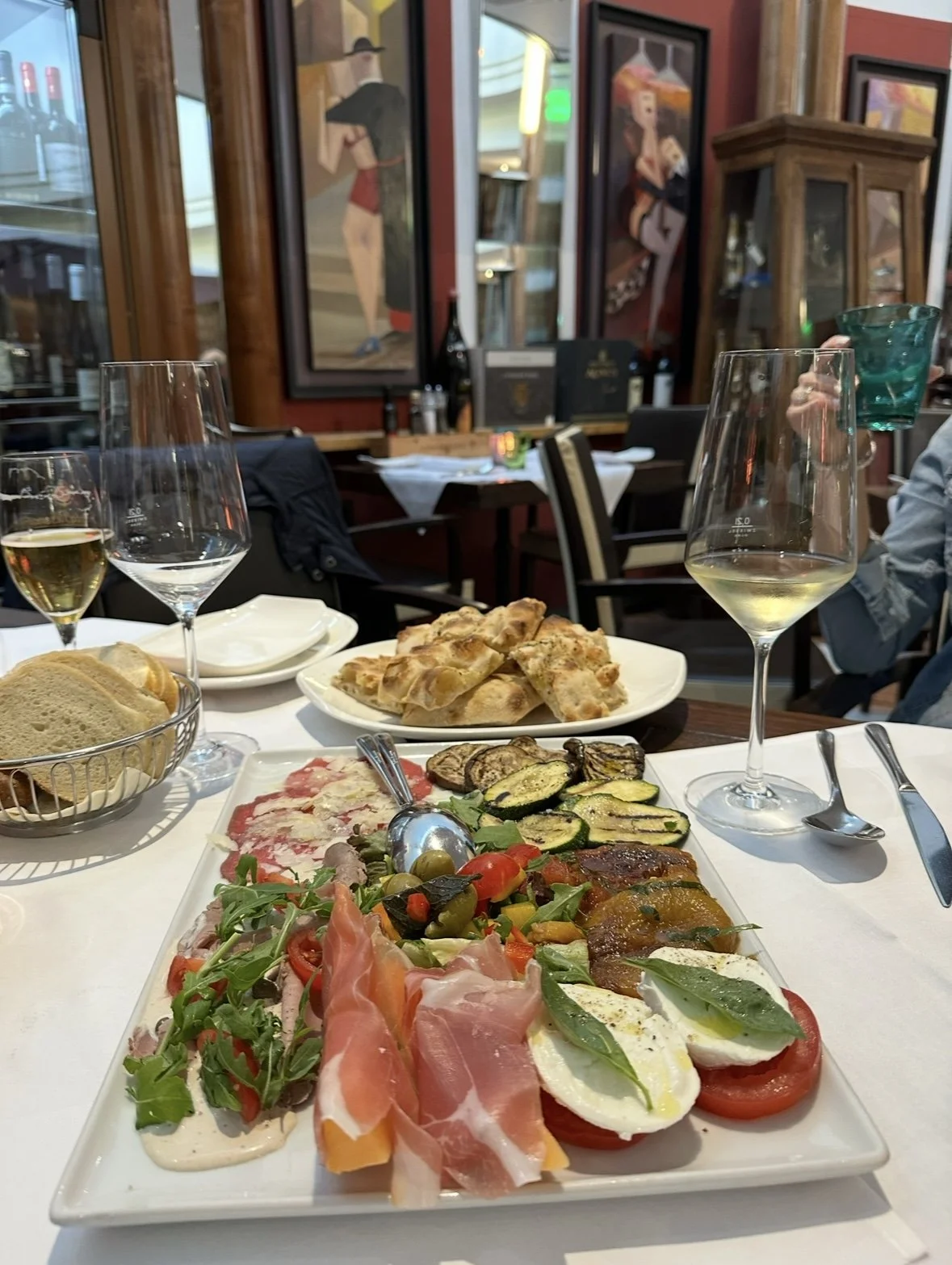 Italienische Vorspeisenvariation in edlem Ambiente