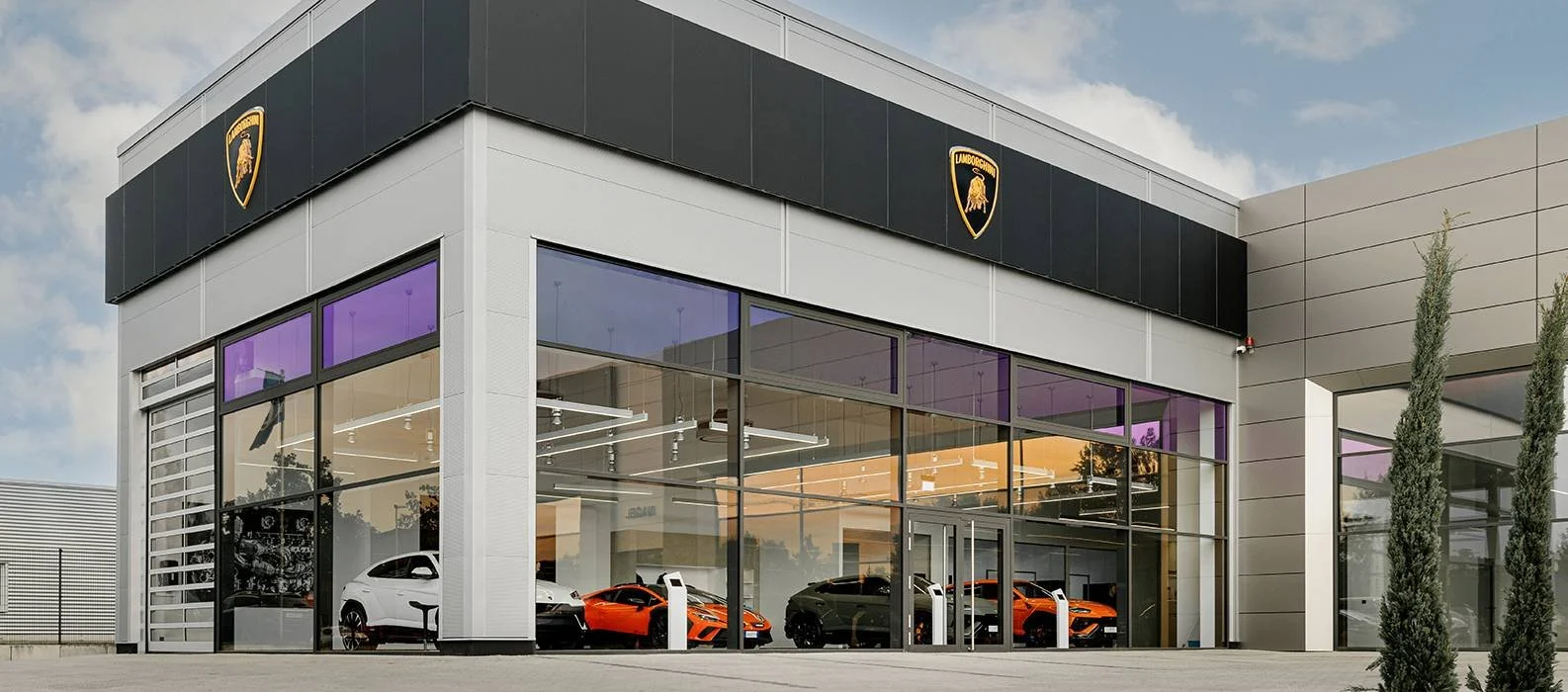 Edler, moderner Lamborghini Showroom Hannover
