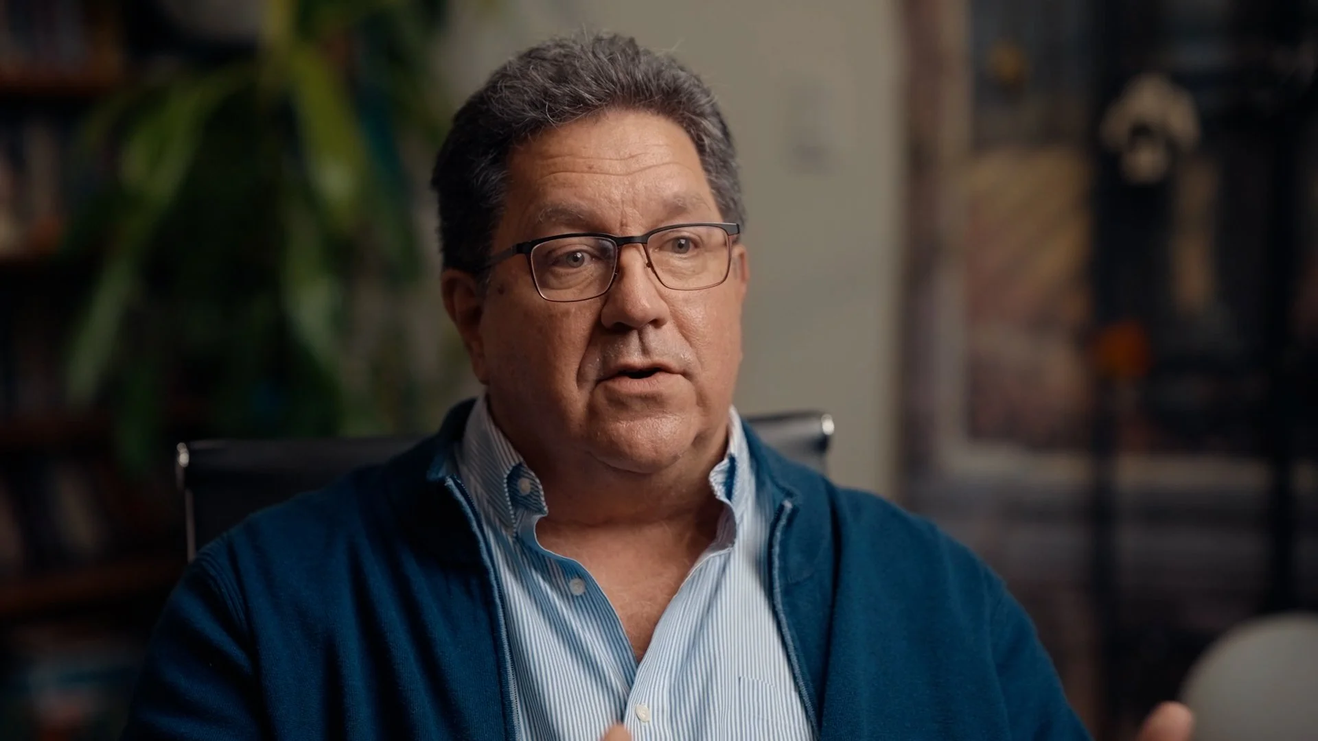 tom lewis tight0.jpg