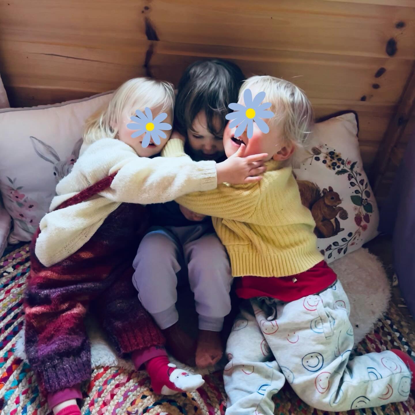 It&rsquo;s been cold outside, but in our nest we have warm hearts and endless hugs! 🥰 💛

#waldorfchildminding
#waldorfchildminder
#steinerchildminder
#yorkchildminder 
#waldorfeducation 
#waldorfearlychildhood
#earlyfriendships 
#earlyyears
#friend
