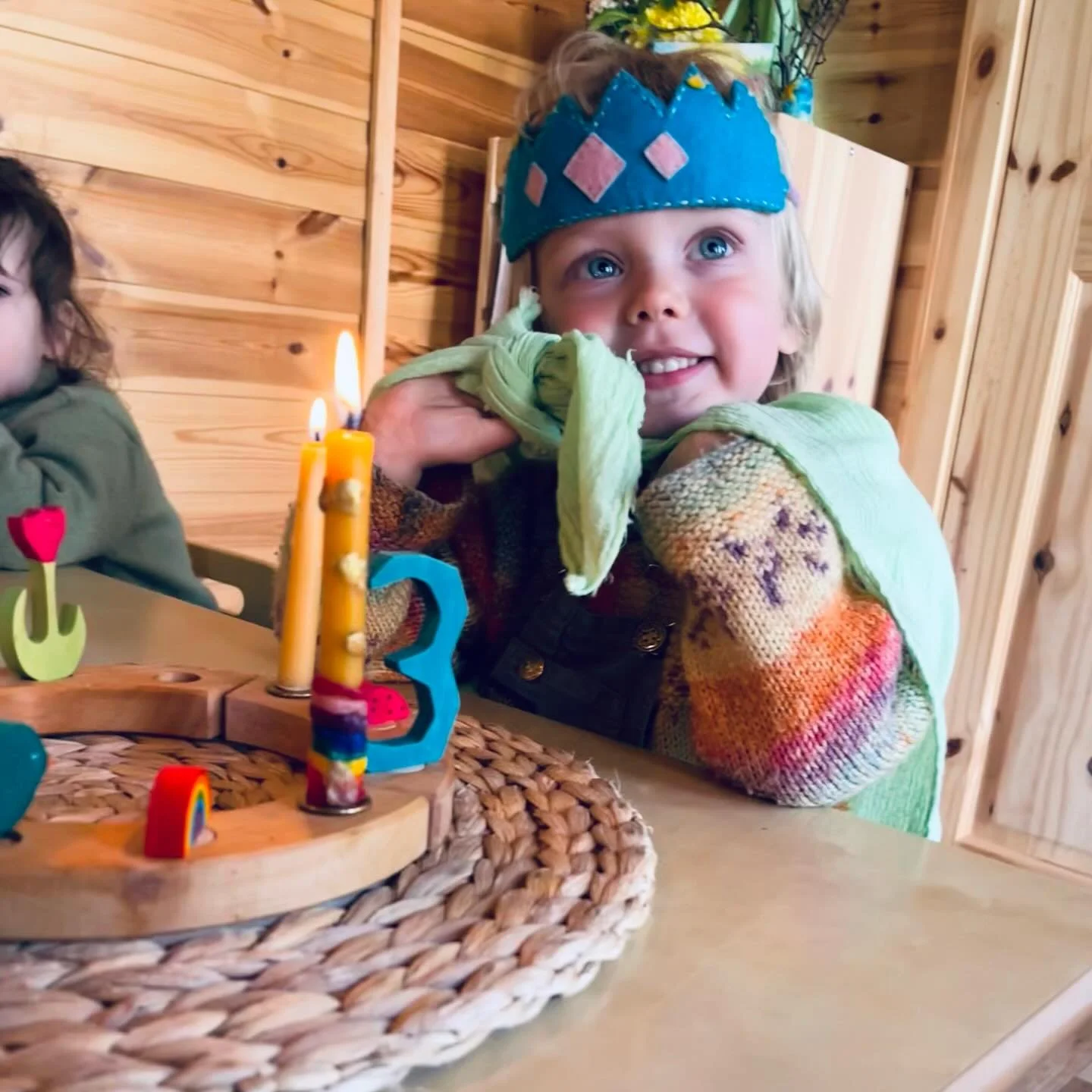 We started the new term with a beautiful sunny day and celebrating the third birthday of this hummingbird of mine! 💛🌈

#waldorfchildminder 
#waldorfeducation 
#waldorfearlychildhood 
#waldorfbirthday