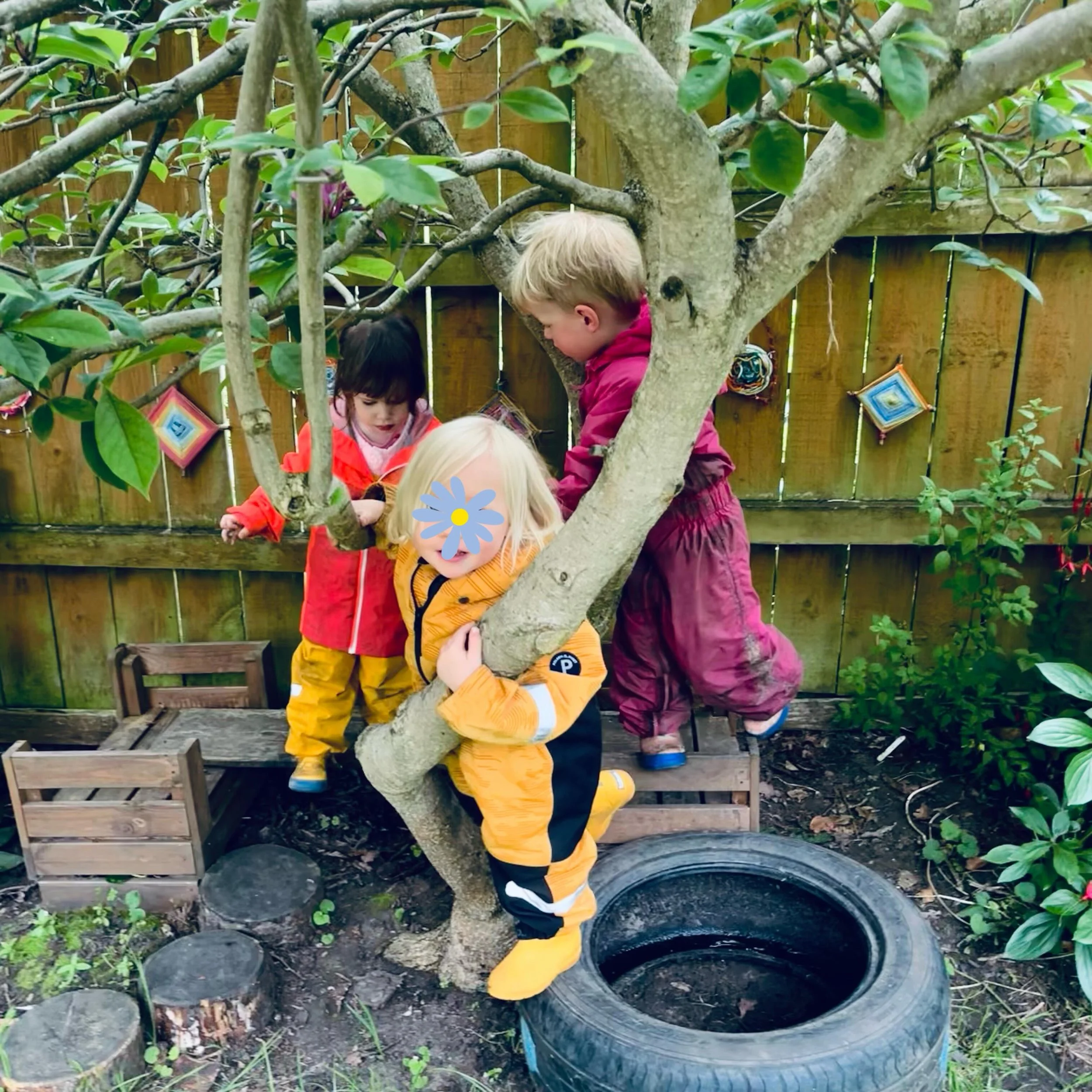 I&rsquo;ve been quiet in here but life has been busy in the nest! 🌈

While the newest little ones are settling in, the older hummingbirds of mine have been fully immersed in their play. It&rsquo;s been so lovely to watch imaginative and collaborativ