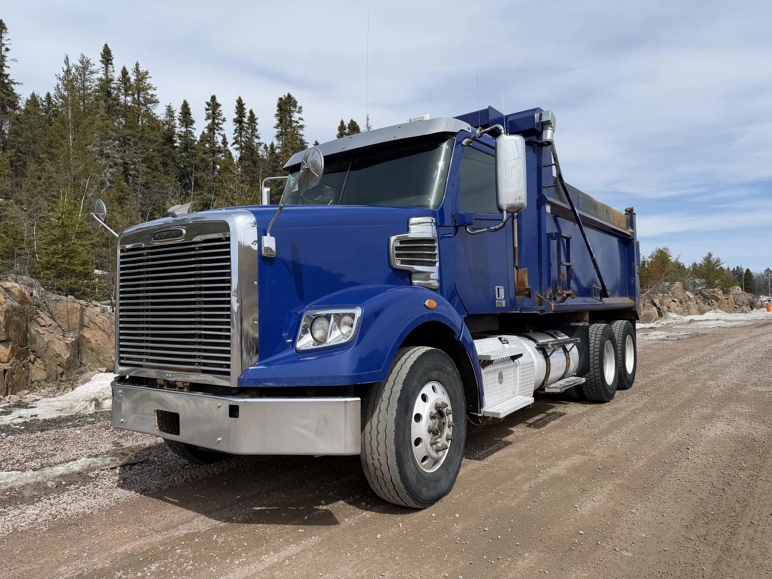 FREIGHTLINER 122SD 2015 – DD15 505 HP | 13 Vitesses