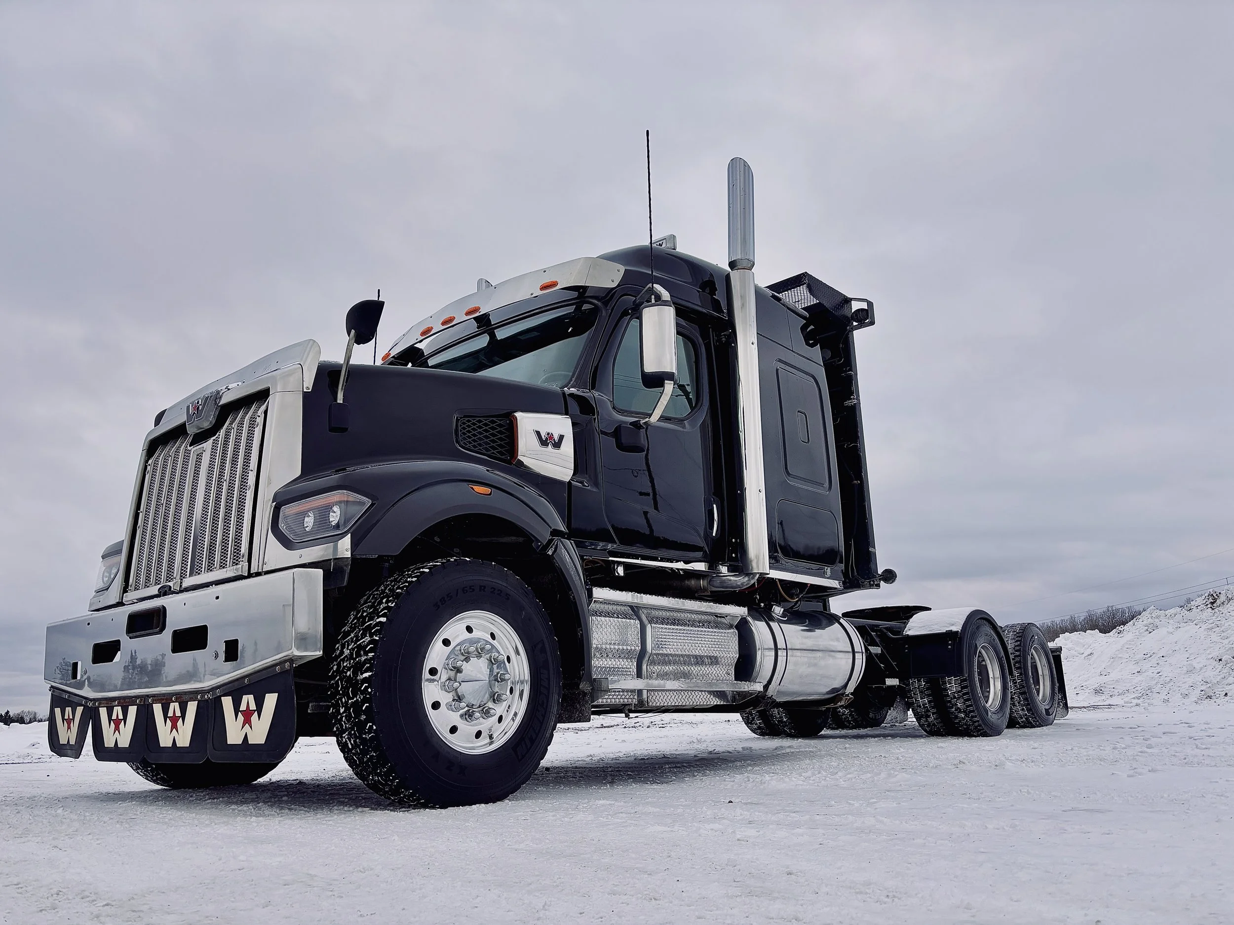 2024 WESTERN STAR 49X