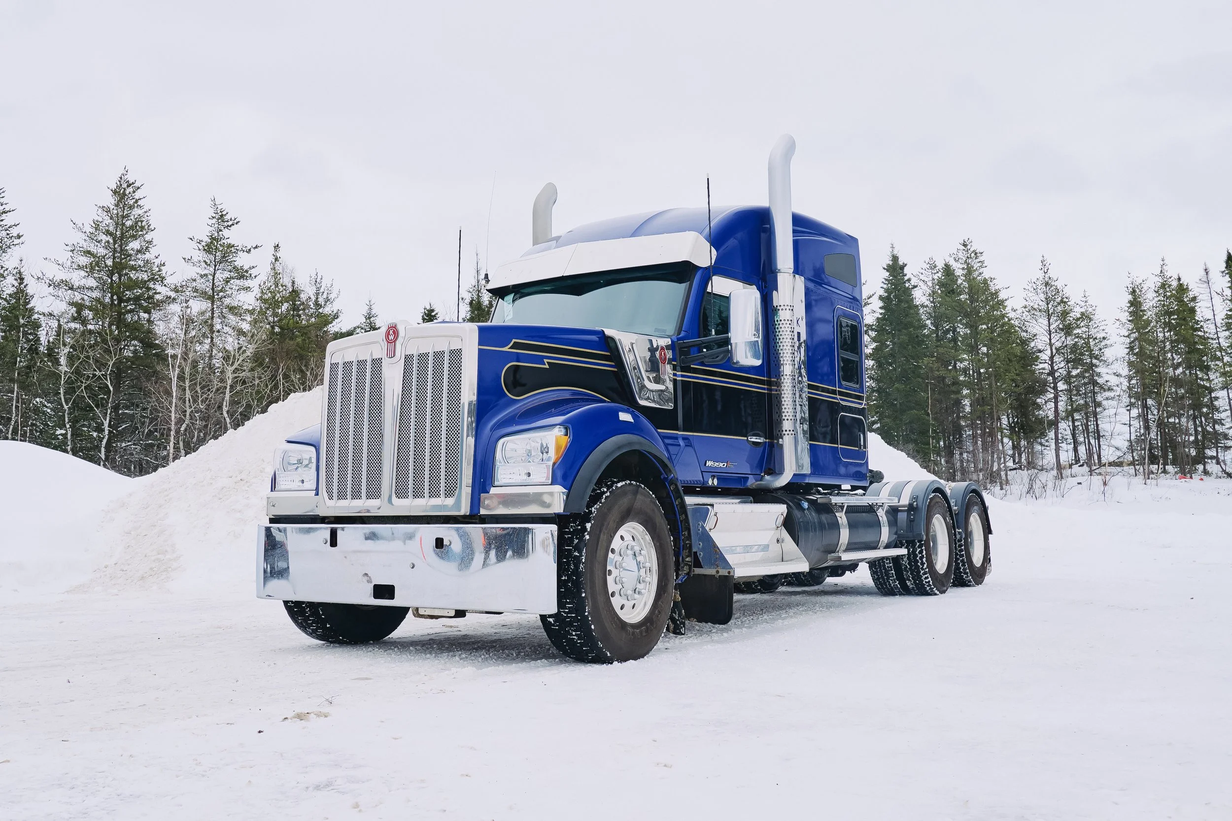 2022 KENWORTH W990