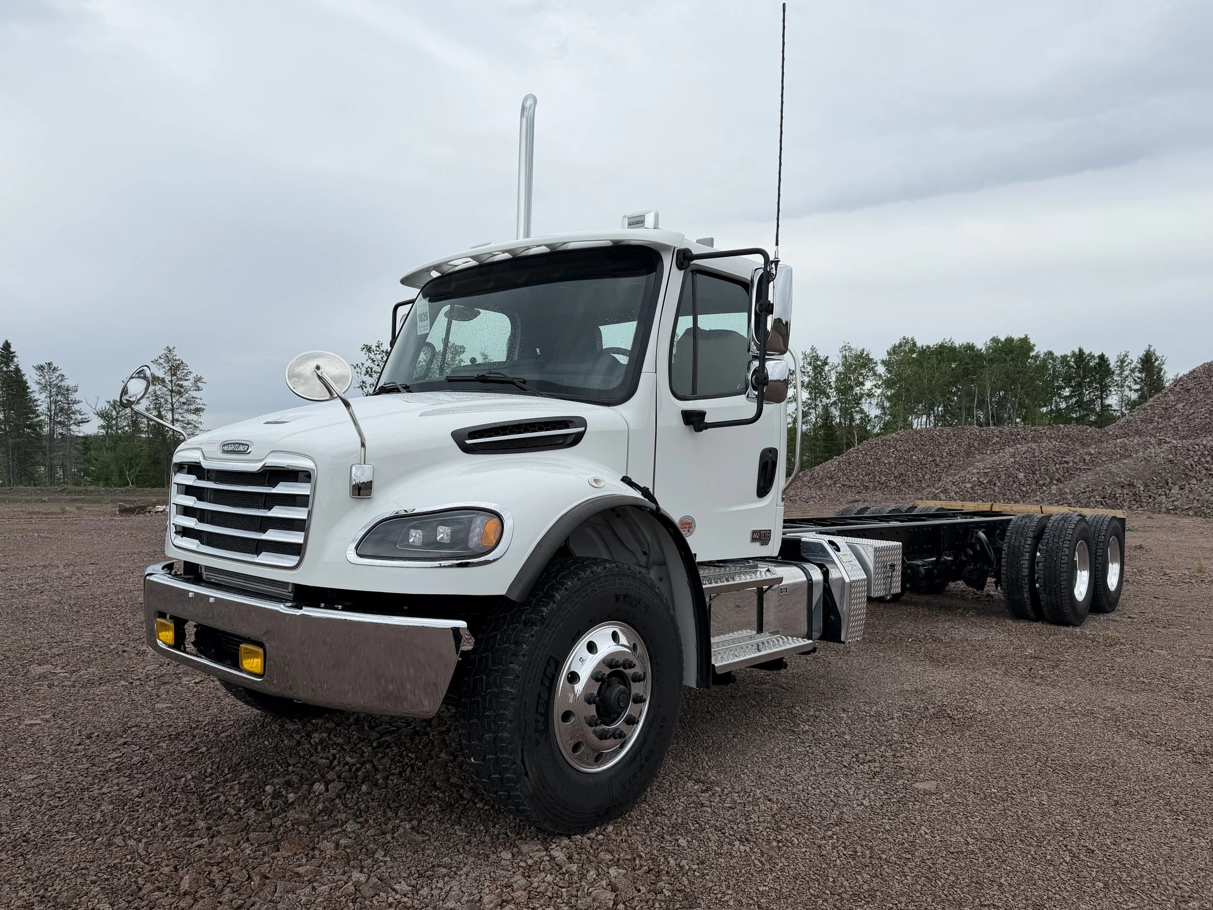 FREIGHTLINER M2 106 2027 – 325HP - AUTOMATIQUE