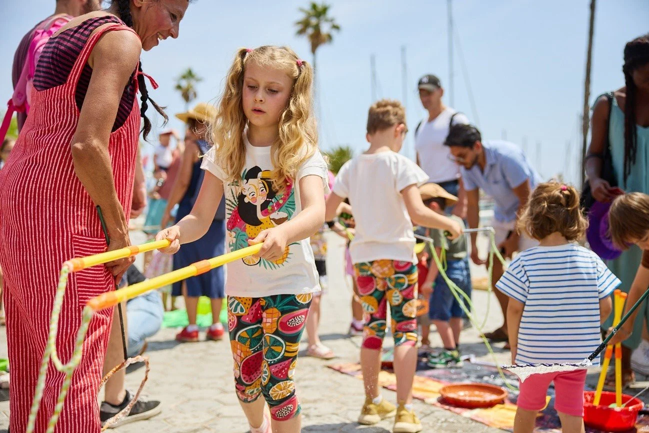 Descubre el Dissabte Blau: la gran cita familiar y cultural del Port Olímpic