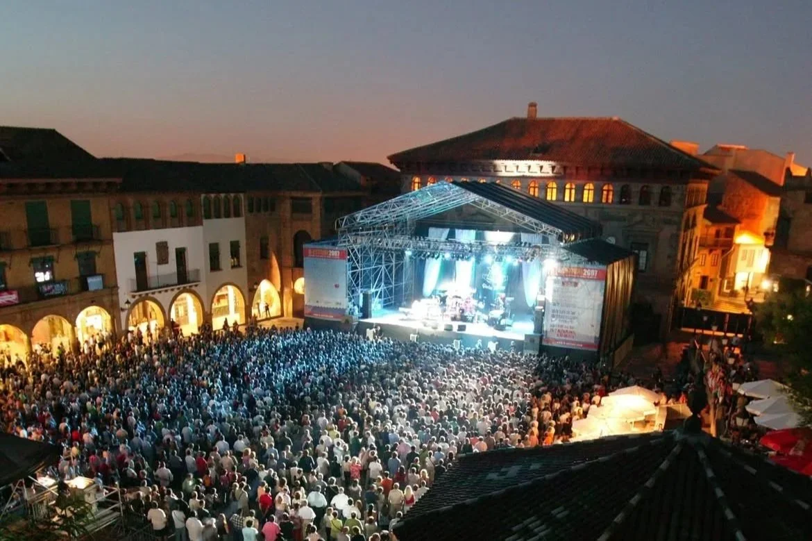 BARTS Festival 2026: el nuevo festival de verano de Barcelona que reúne a grandes artistas en el Poble Espanyol