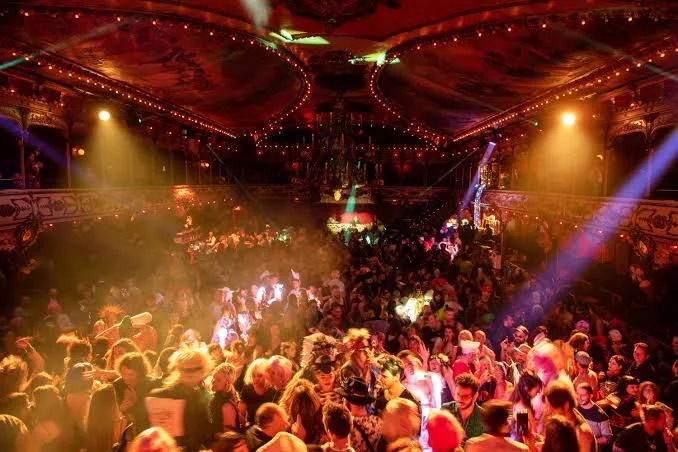 sala la paloma.jpg